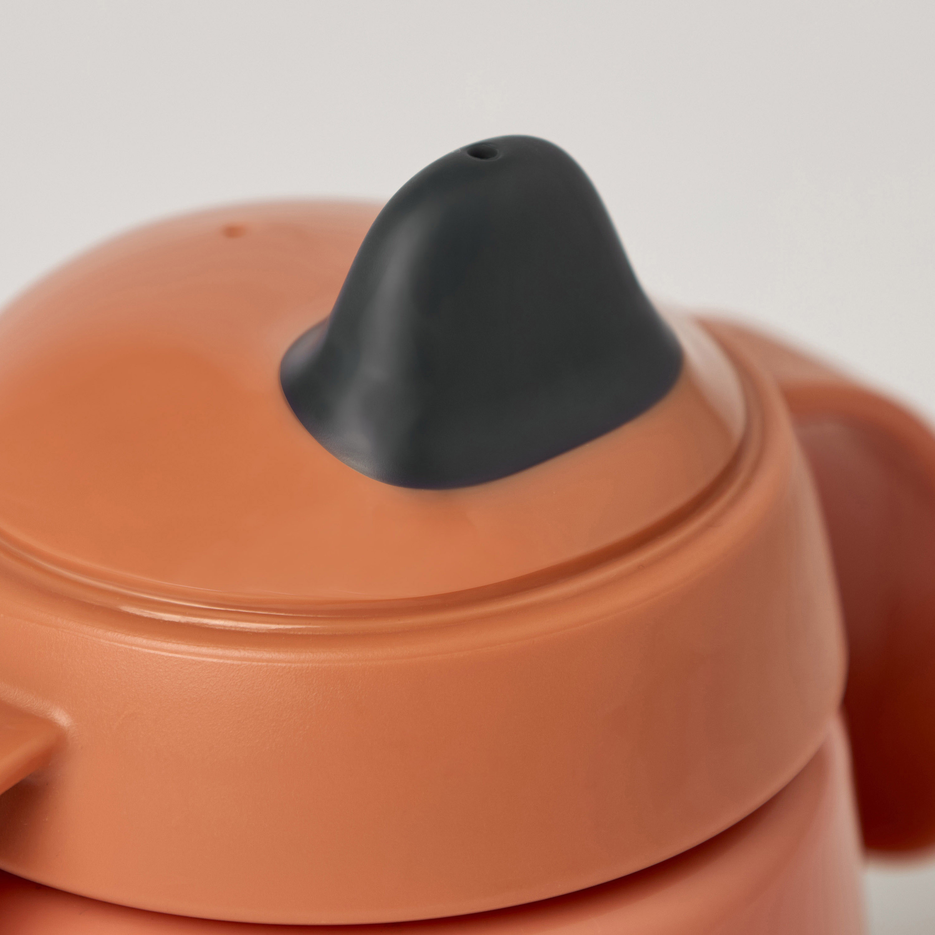 Tommee Tippee Superstar Trainee Sippee Cup with Handles - 300 ml-baby-feeding-mealtimeessentials-image-4