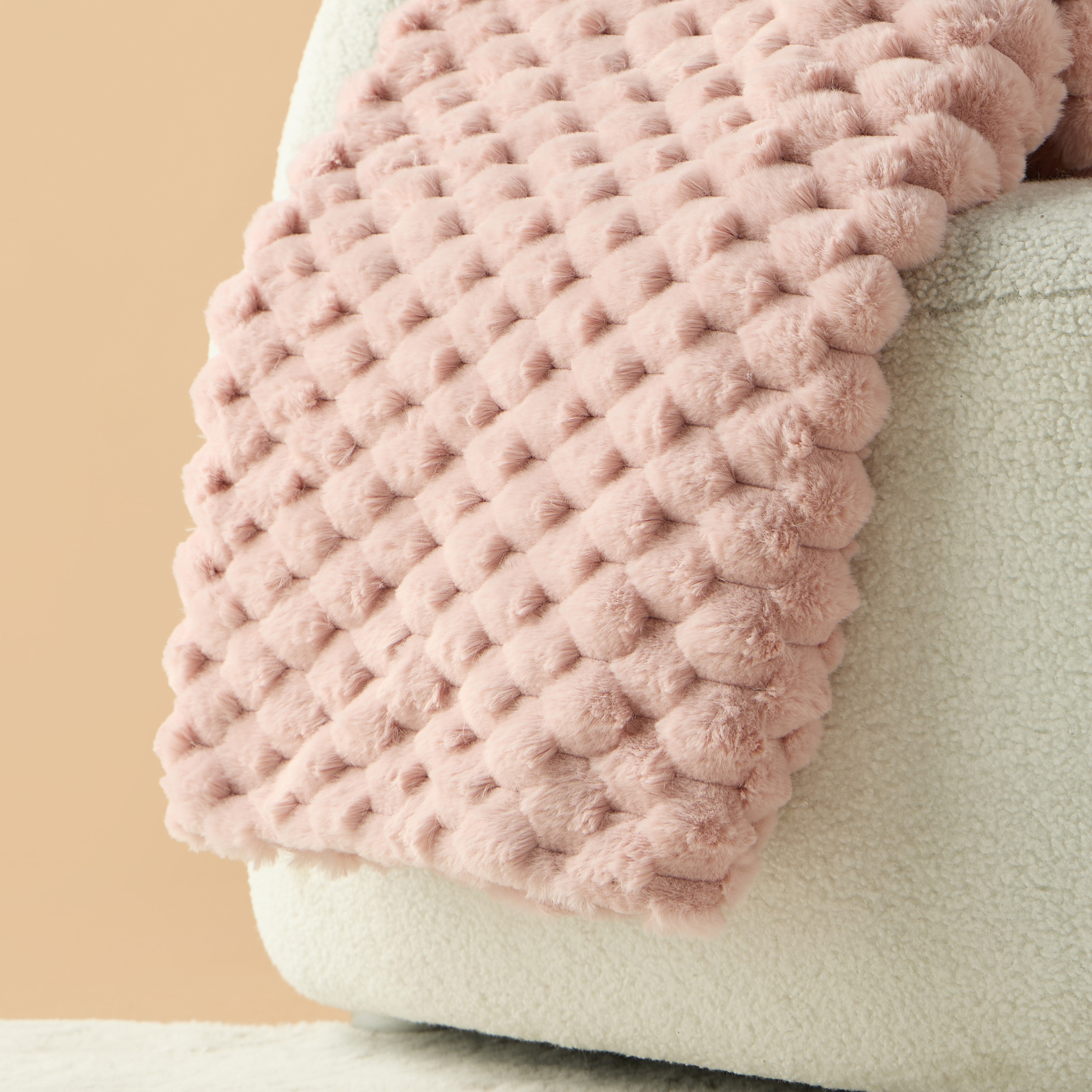 Honeycomb Textured Fur Throw - 127x152 cms-household-cushionsandthrows-throwsandblankets-throws-image-3