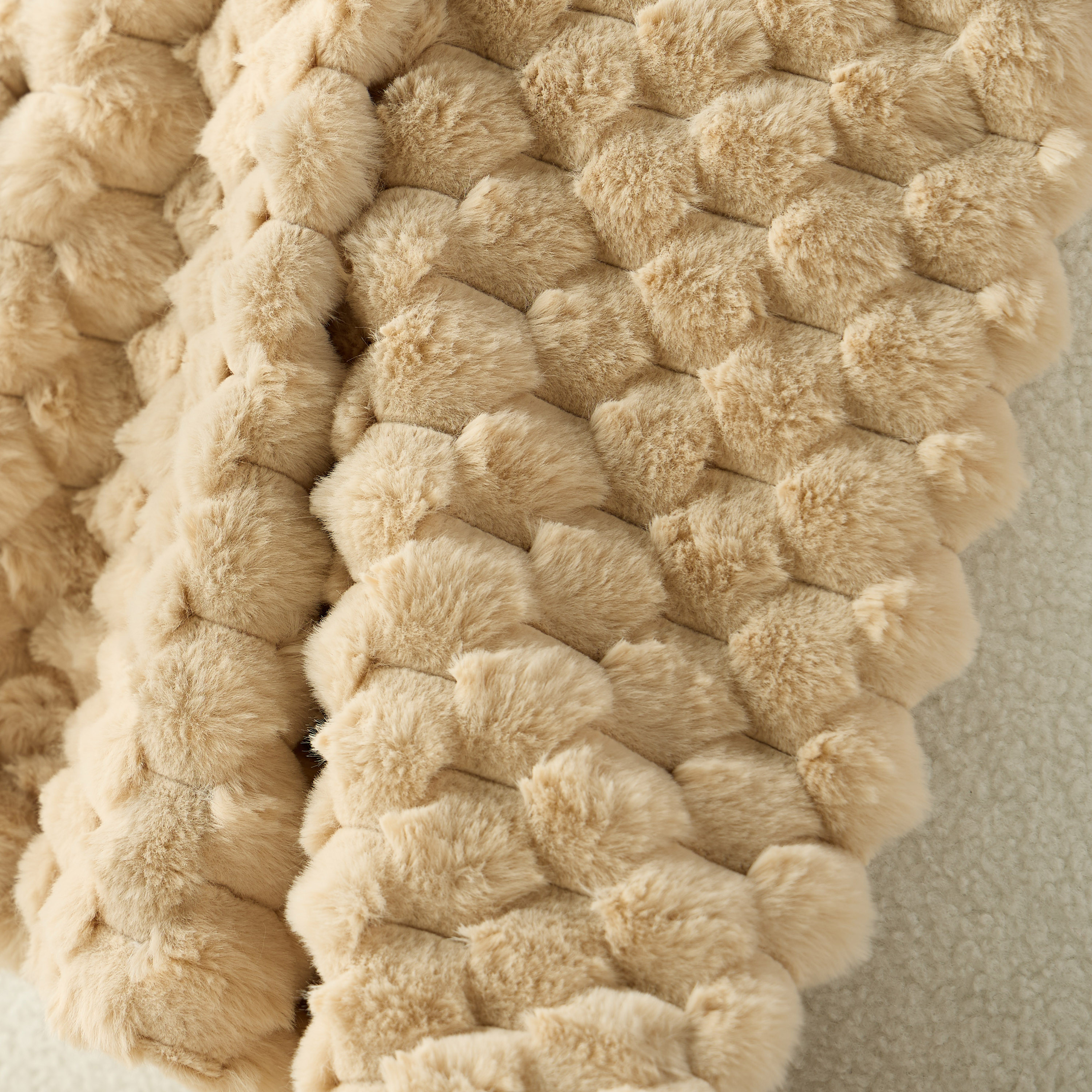 Honeycomb Textured Fur Throw - 127x152 cm-household-cushionsandthrows-throwsandblankets-throws-image-2