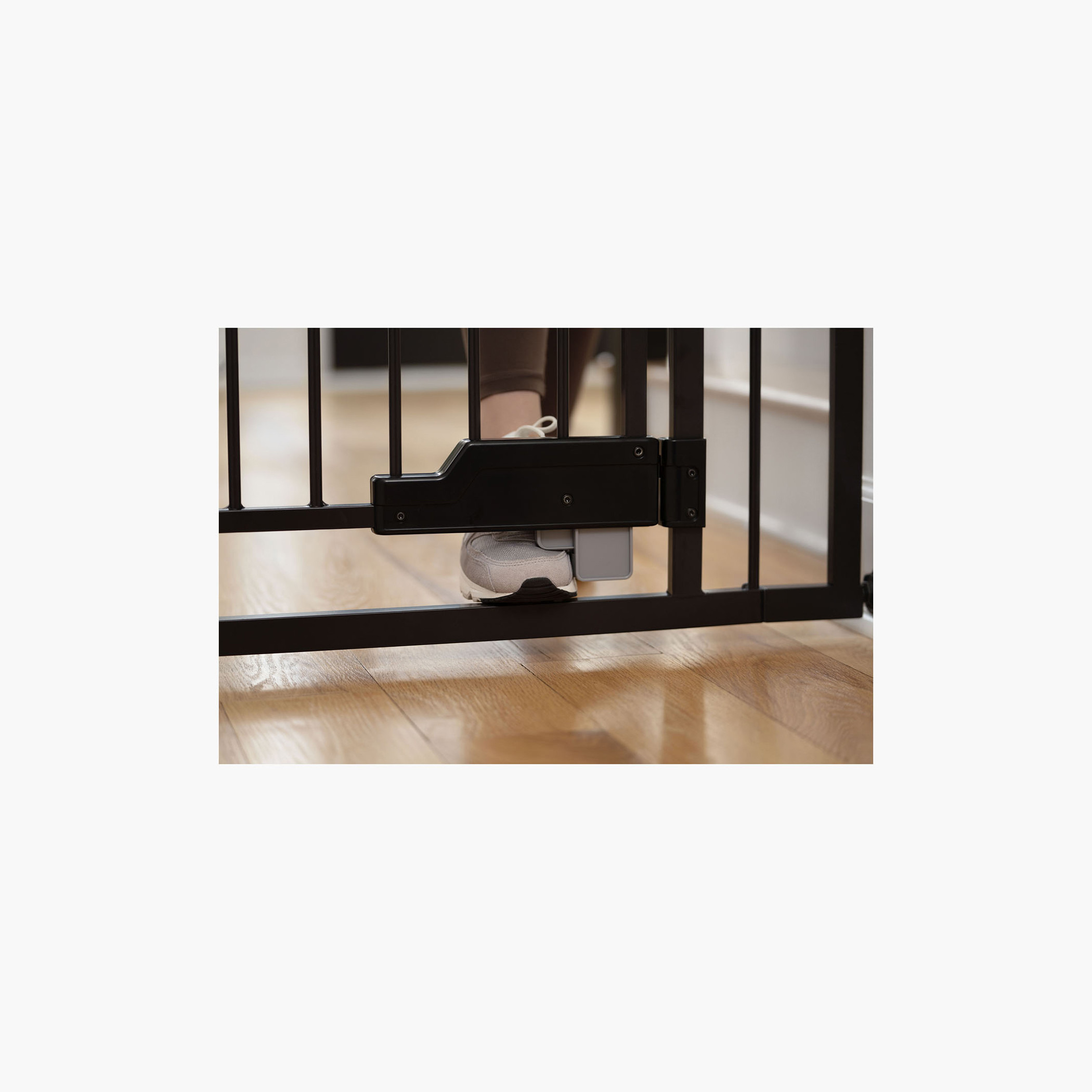 Ingenuity Thruway 52W Series Glide Open Safety Gate-baby-healthandsafety-babyproofing-image-11