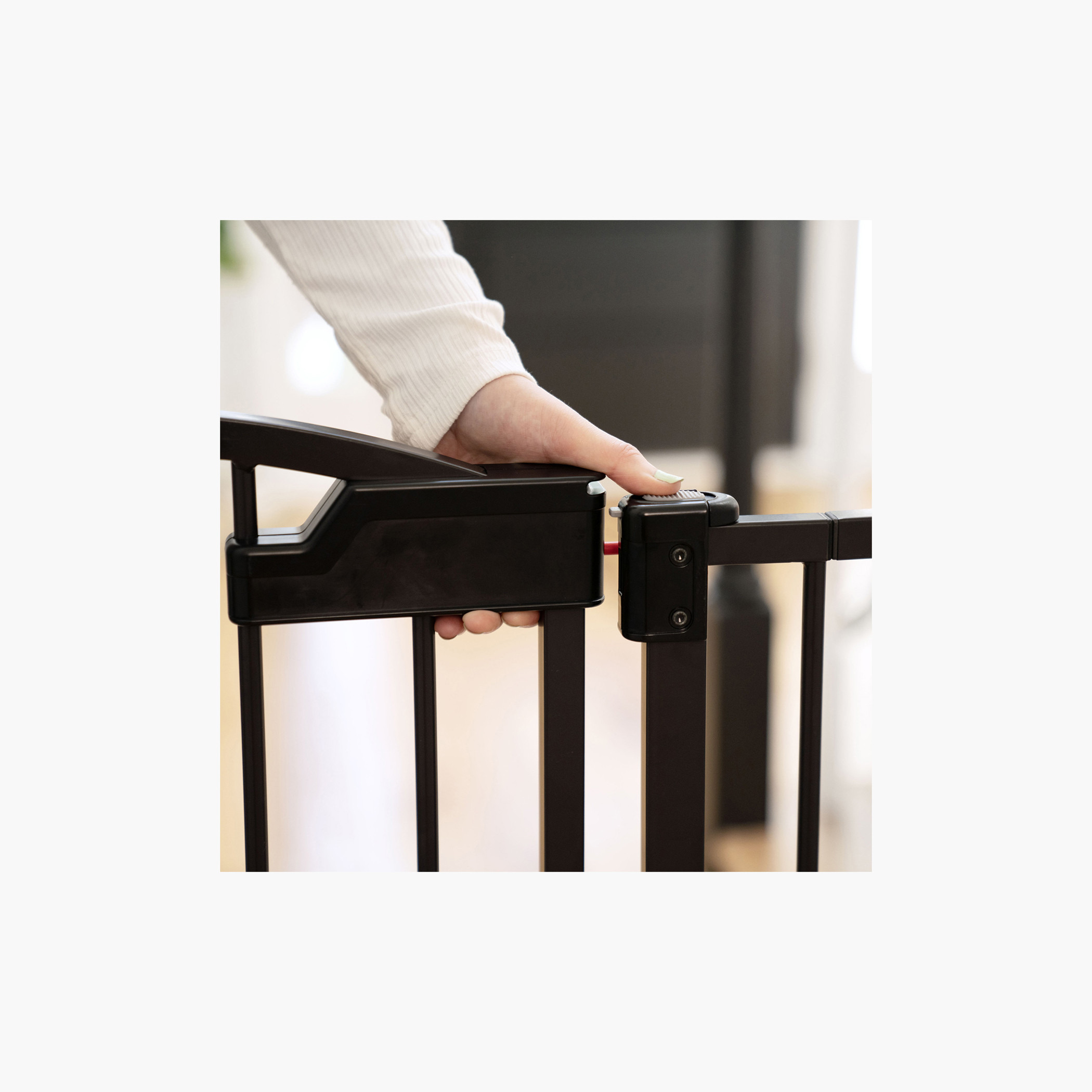 Ingenuity Thruway 52W Series Glide Open Safety Gate-baby-healthandsafety-babyproofing-image-6