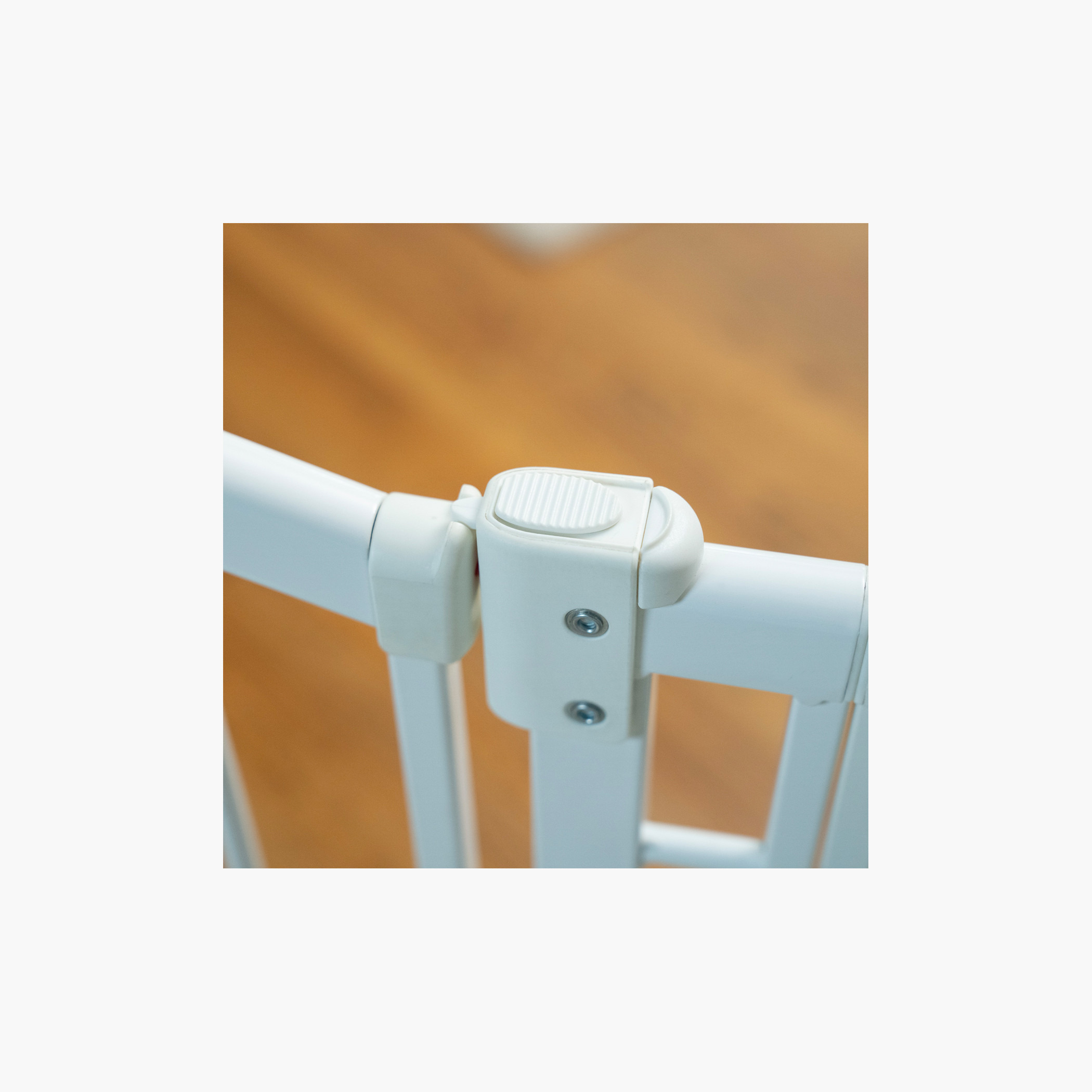 بوابة أمان الأطفال من إنجينيويتي-baby-healthandsafety-babyproofing-image-7