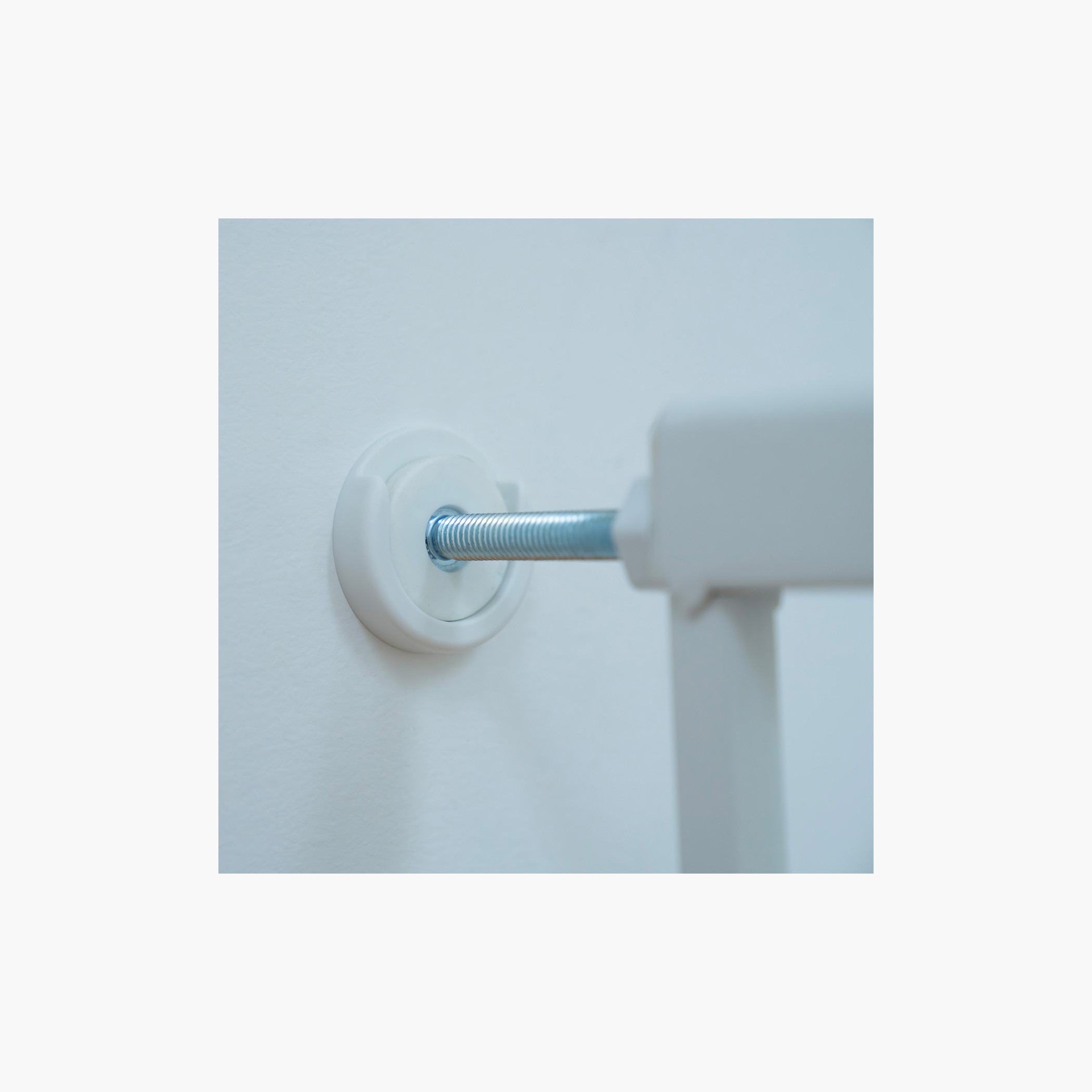 بوابة أمان الأطفال من إنجينيويتي-baby-healthandsafety-babyproofing-image-5