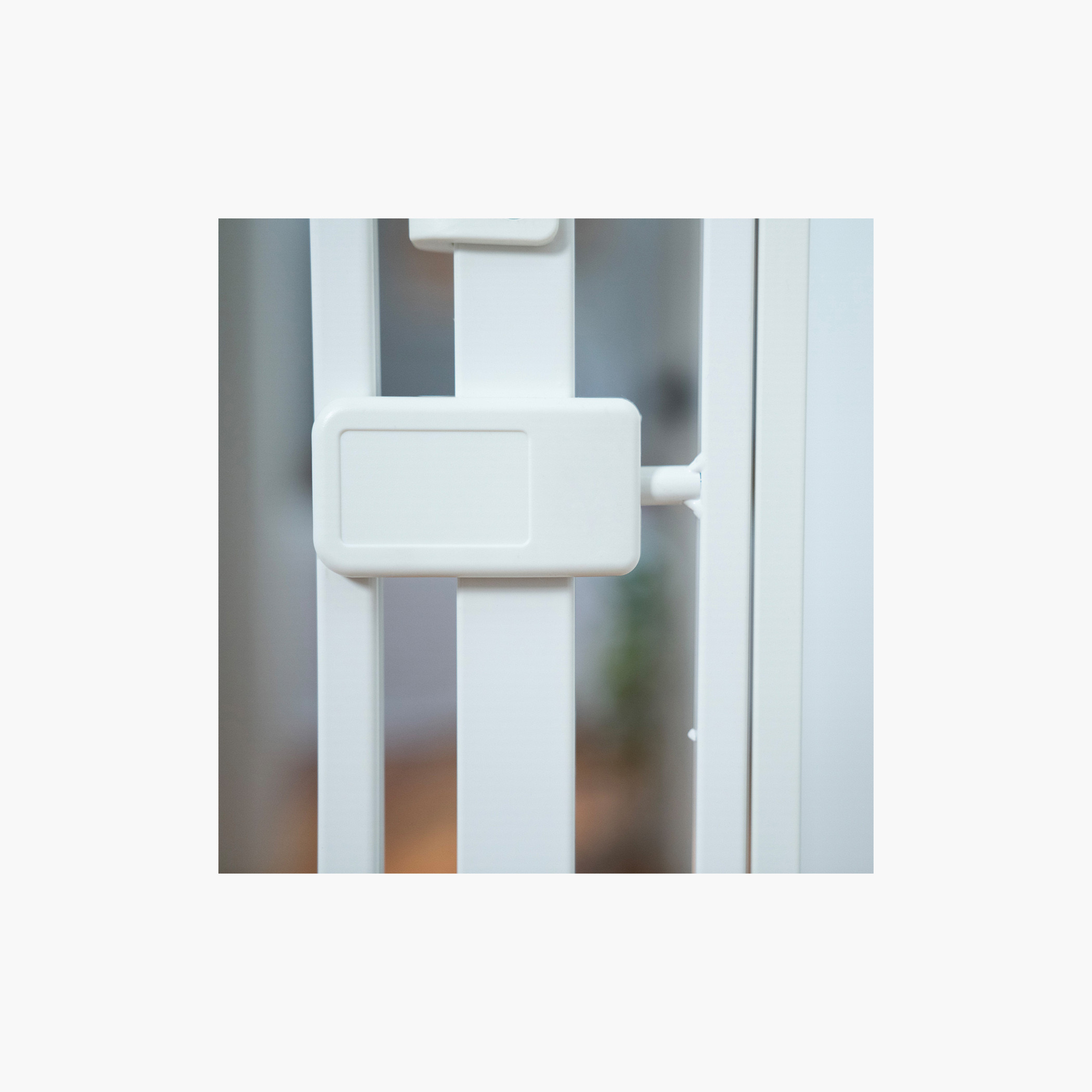 بوابة أمان الأطفال من إنجينيويتي-baby-healthandsafety-babyproofing-image-4