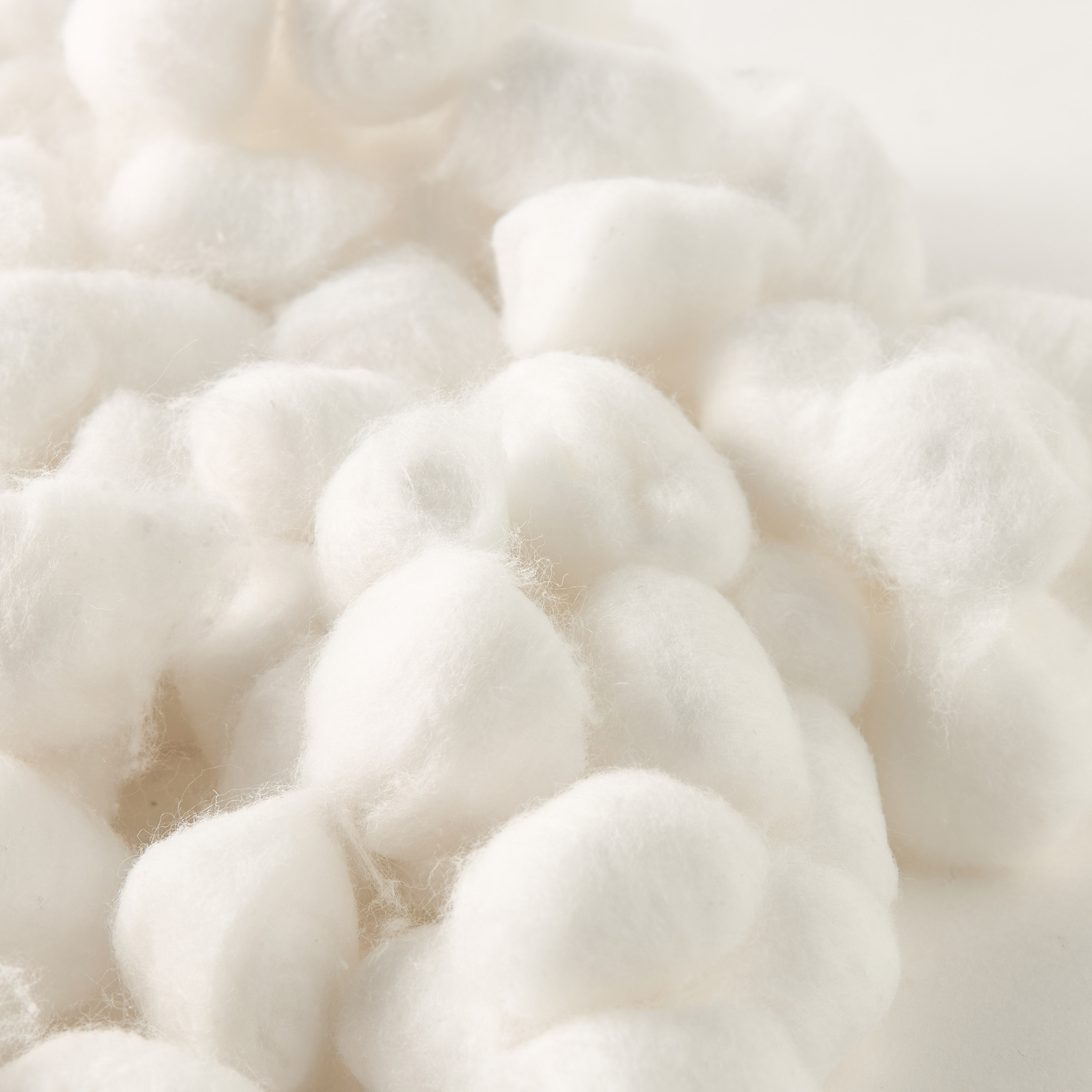 Beautysta 100-Piece Cotton Ball Set-beautyandpersonalcare-bathandbody-toolsandaccessories-bathaccessories-image-4