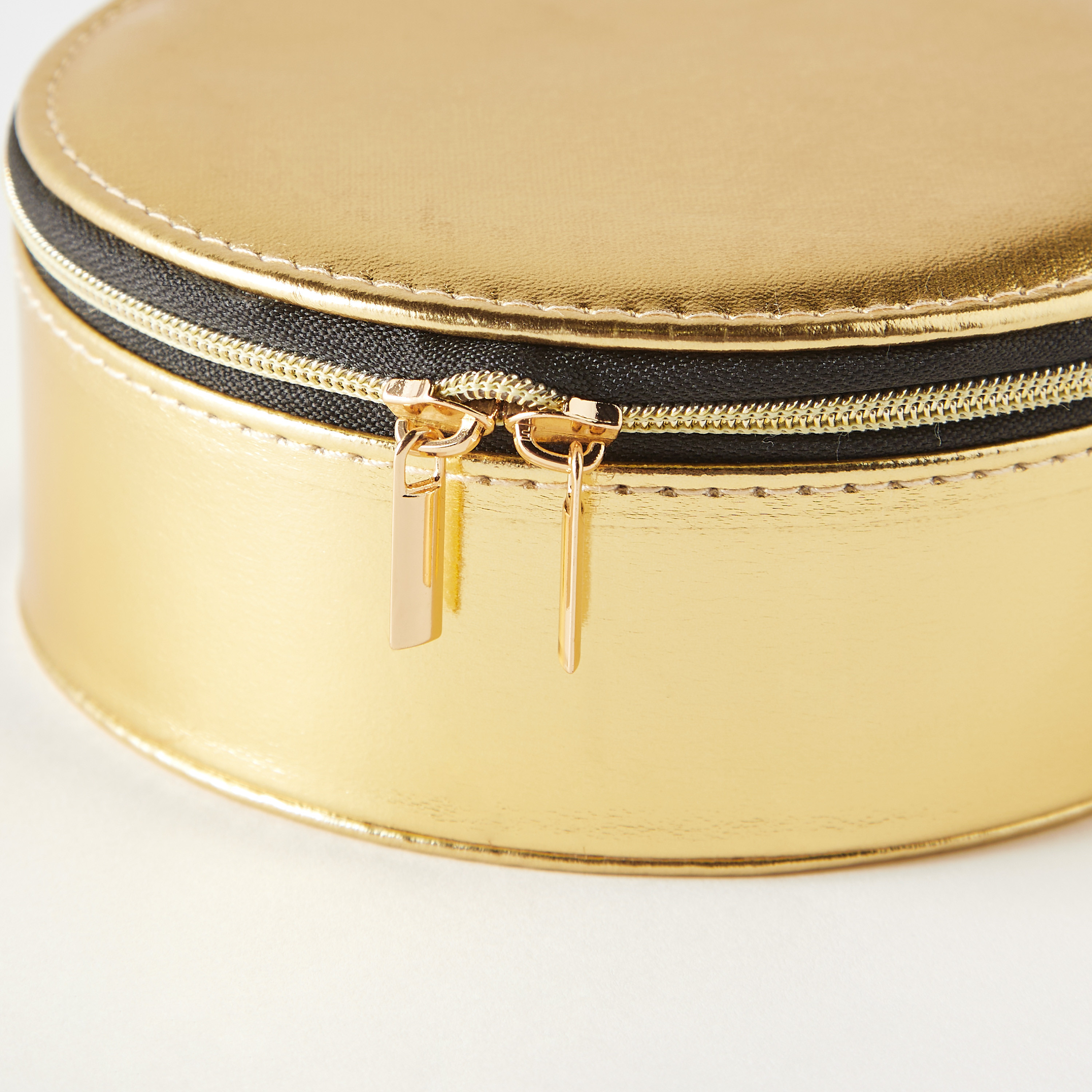 Syloon Solid 4-Compartment Jewellery Organiser with Zip Closure - 13x13x6 cms-women-watchesandjewellery-jewellery-storage-image-2