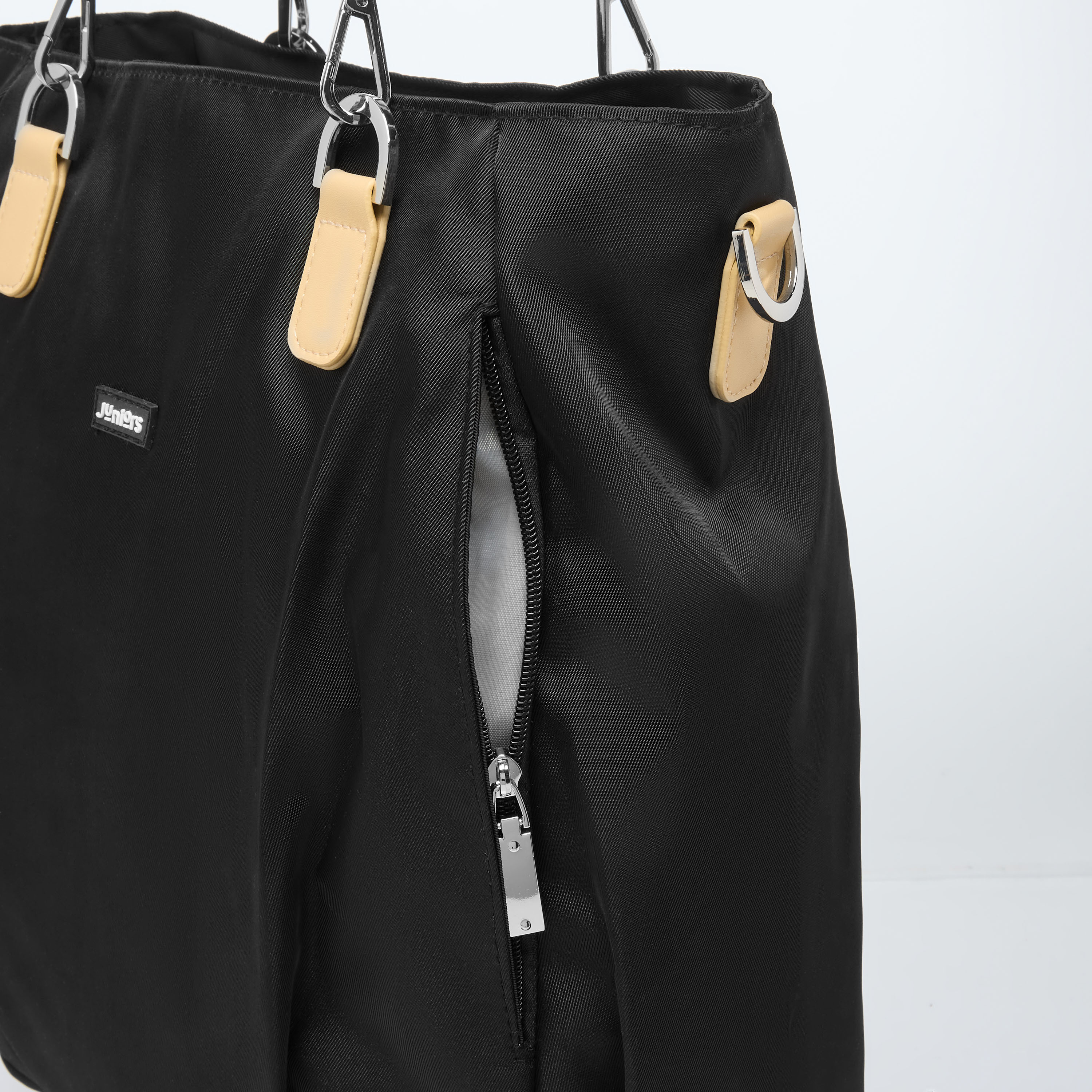 شنطة حفاضات سادة بسحّاب إغلاق ومقابض مزدوجة  من جونيورز-baby-diapering-diaperbags-image-1