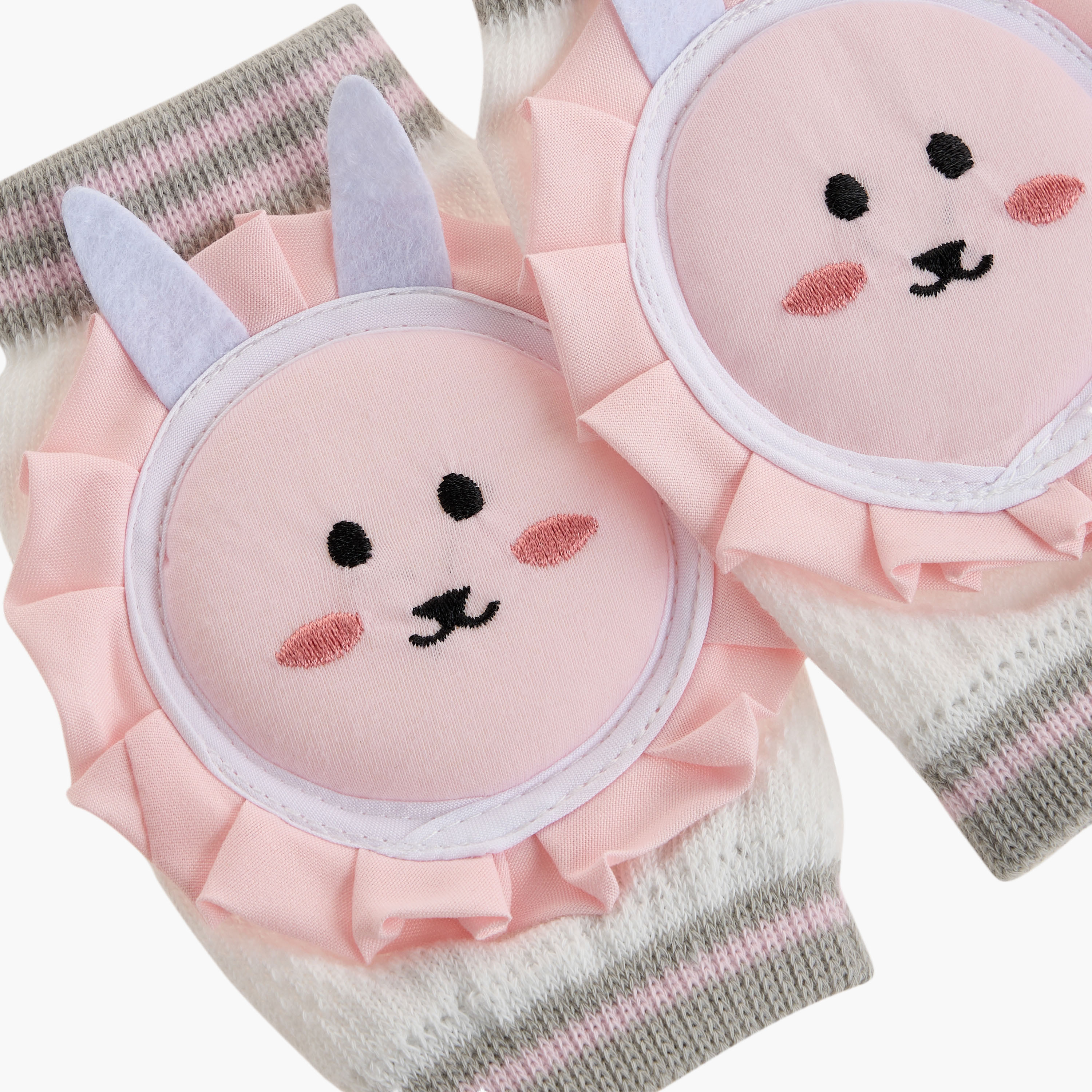 وسائد ركبة بتزيينات أرنب من جونيورز - طقم من قطعيتن-baby-healthandsafety-babyproofing-image-2