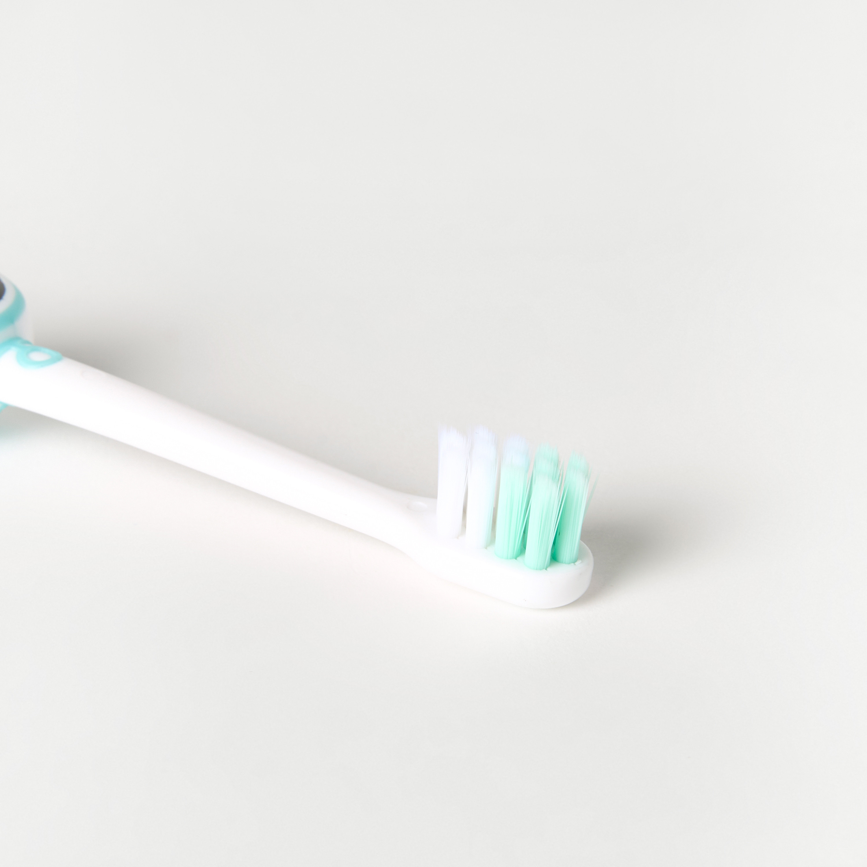 Nayaler Walking Space Toothbrush-baby-bathandcare-oralcare-image-2