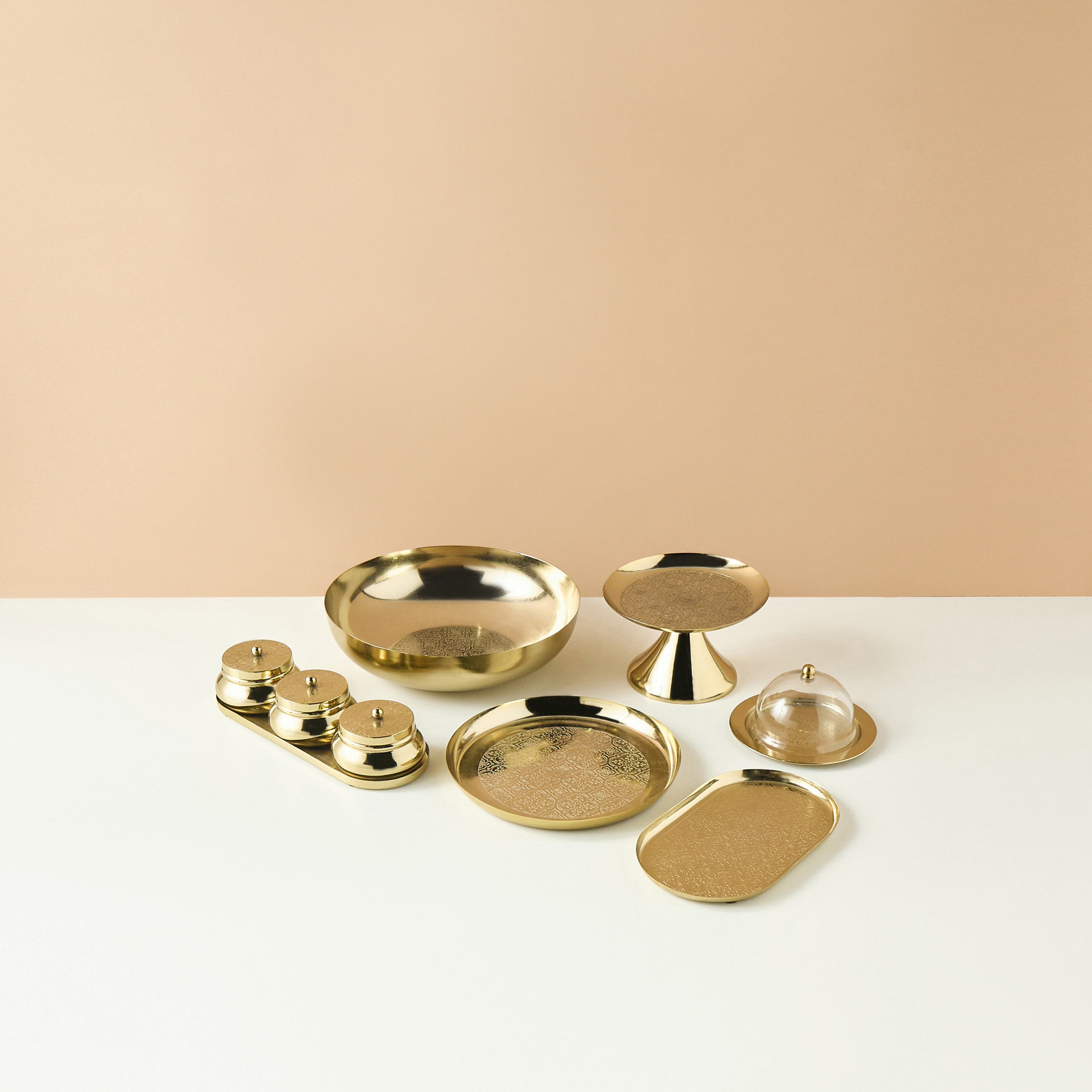 Textured Round Decorative Tray - 25x2 cms-household-dining-serveware-servingtrays-image-6
