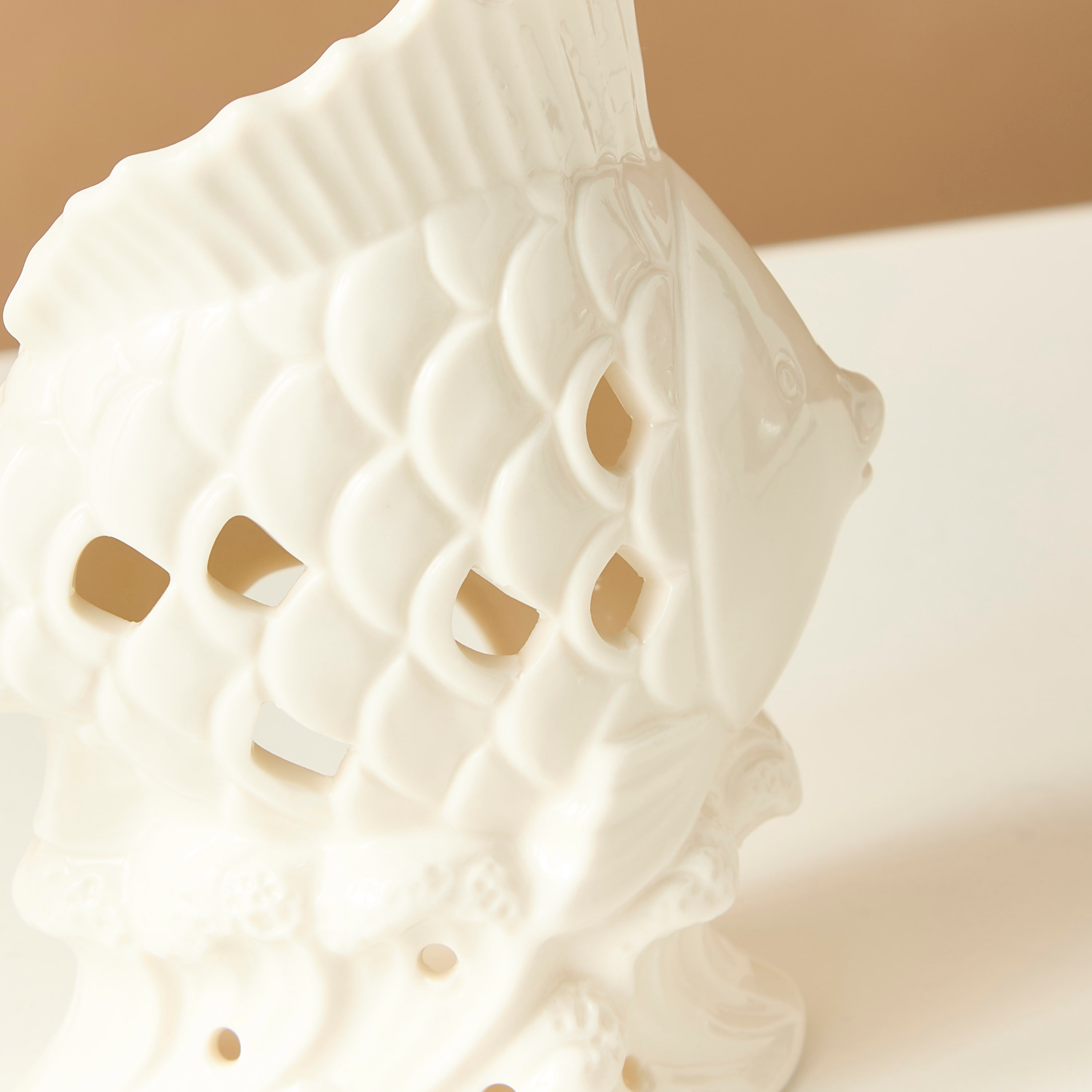 Fish Textured Ceramic Oil Burner - 13x7x14 cms-household-homefragrance-burners-image-5
