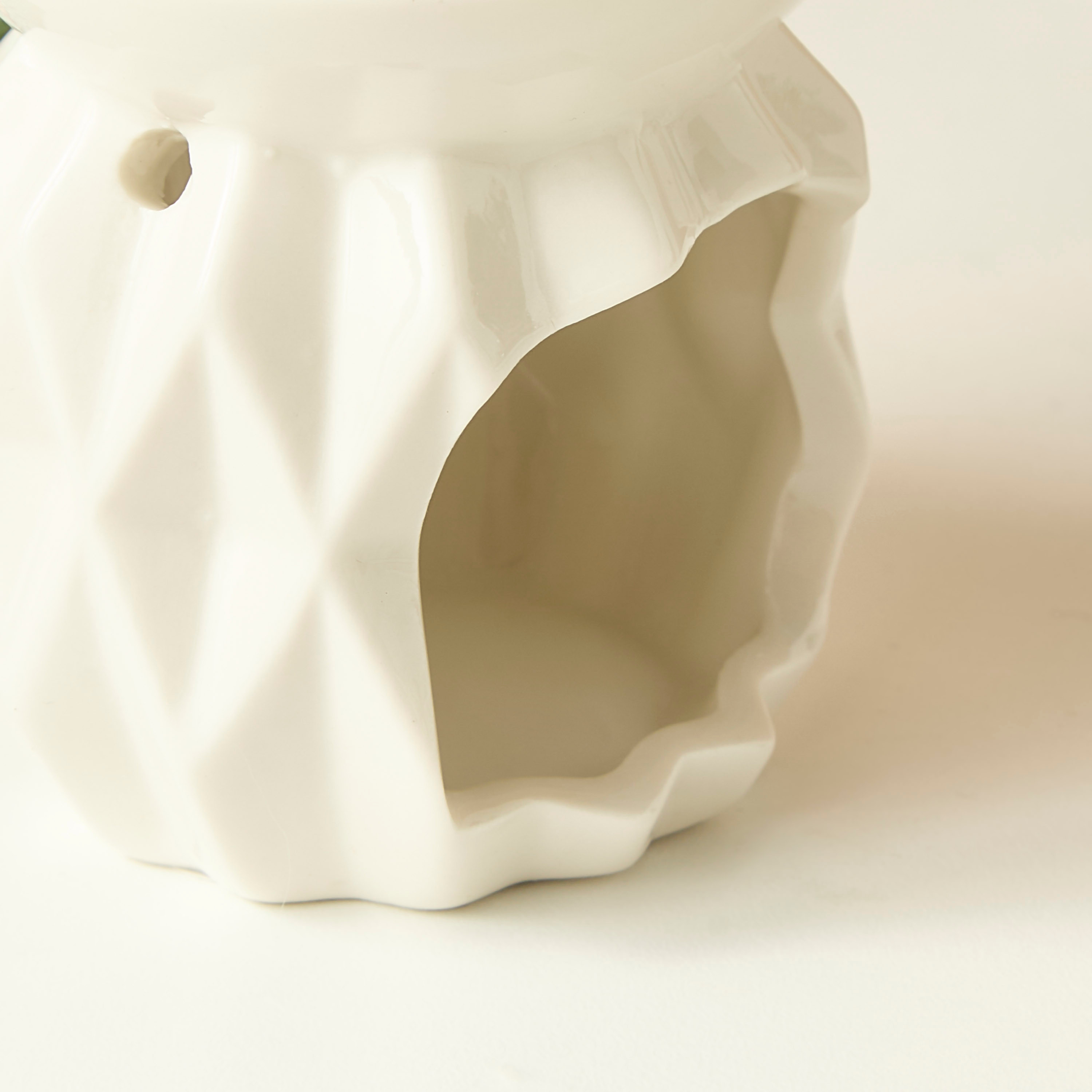 مبخرة زيت سيراميك بارزة الملمس زهرية- 10x8x8 سم-household-homefragrance-burners-image-6