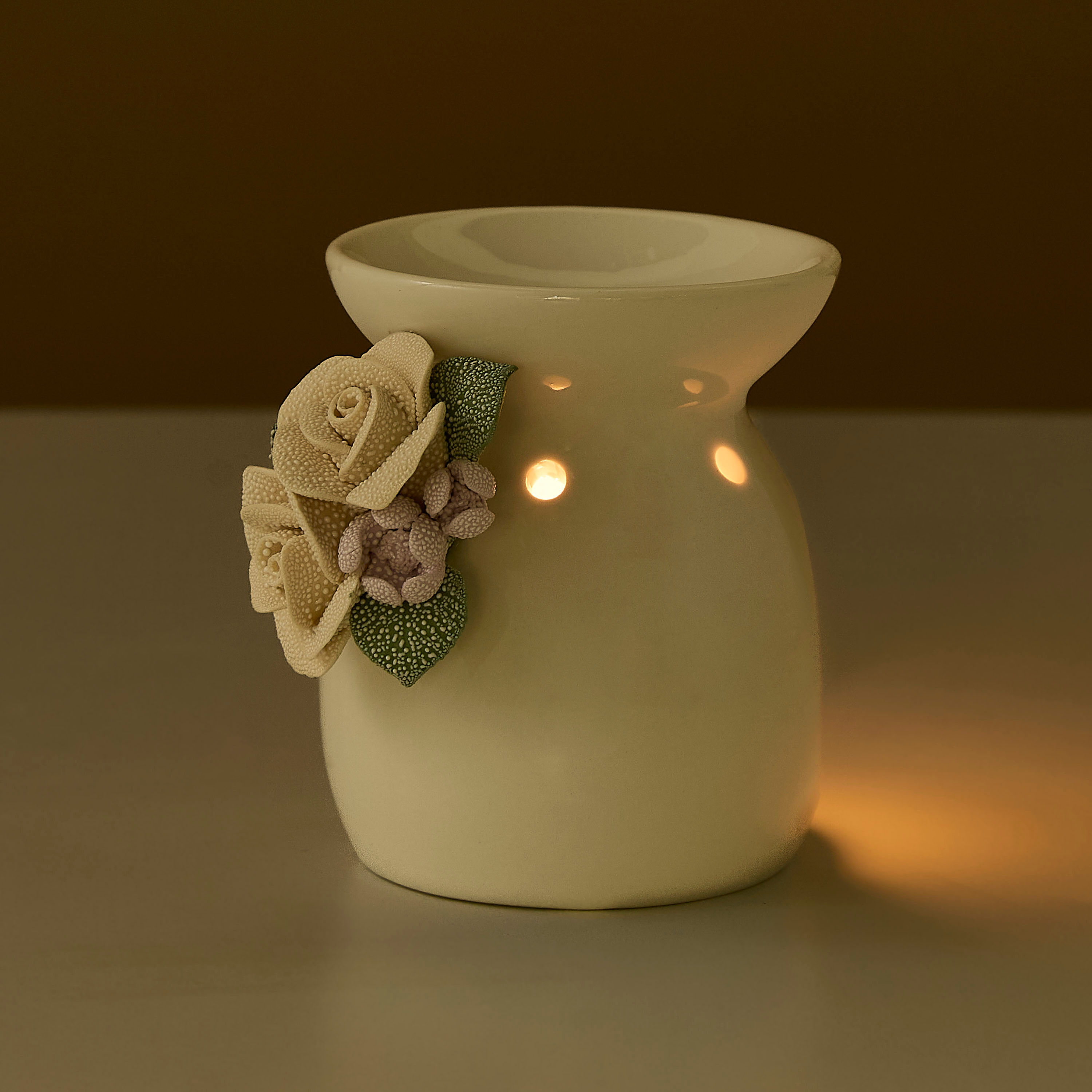 Floral Textured Ceramic Oil Burner - 9x7x9 cms-household-homefragrance-burners-image-2