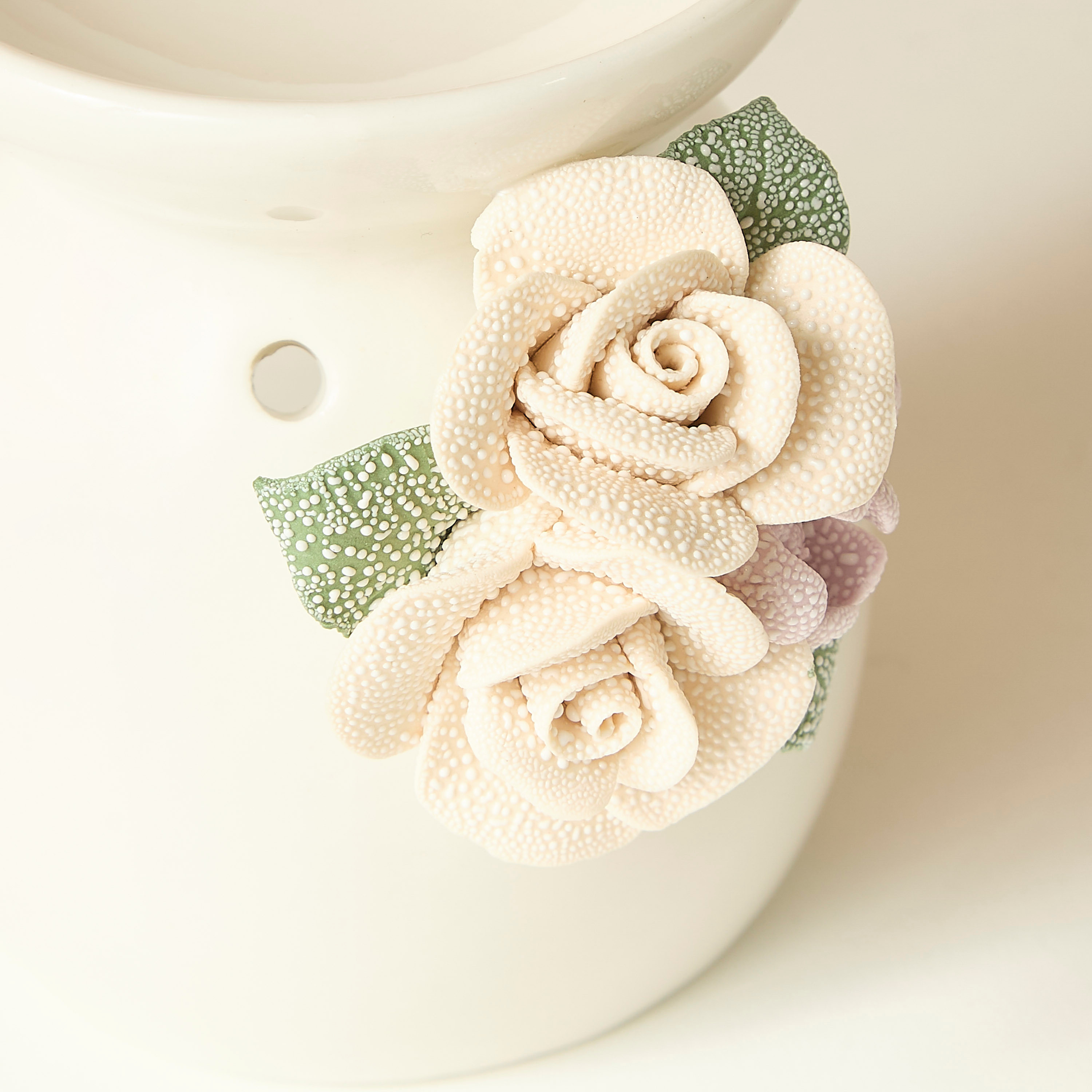 Floral Textured Ceramic Oil Burner - 9x7x9 cms-household-homefragrance-burners-image-5