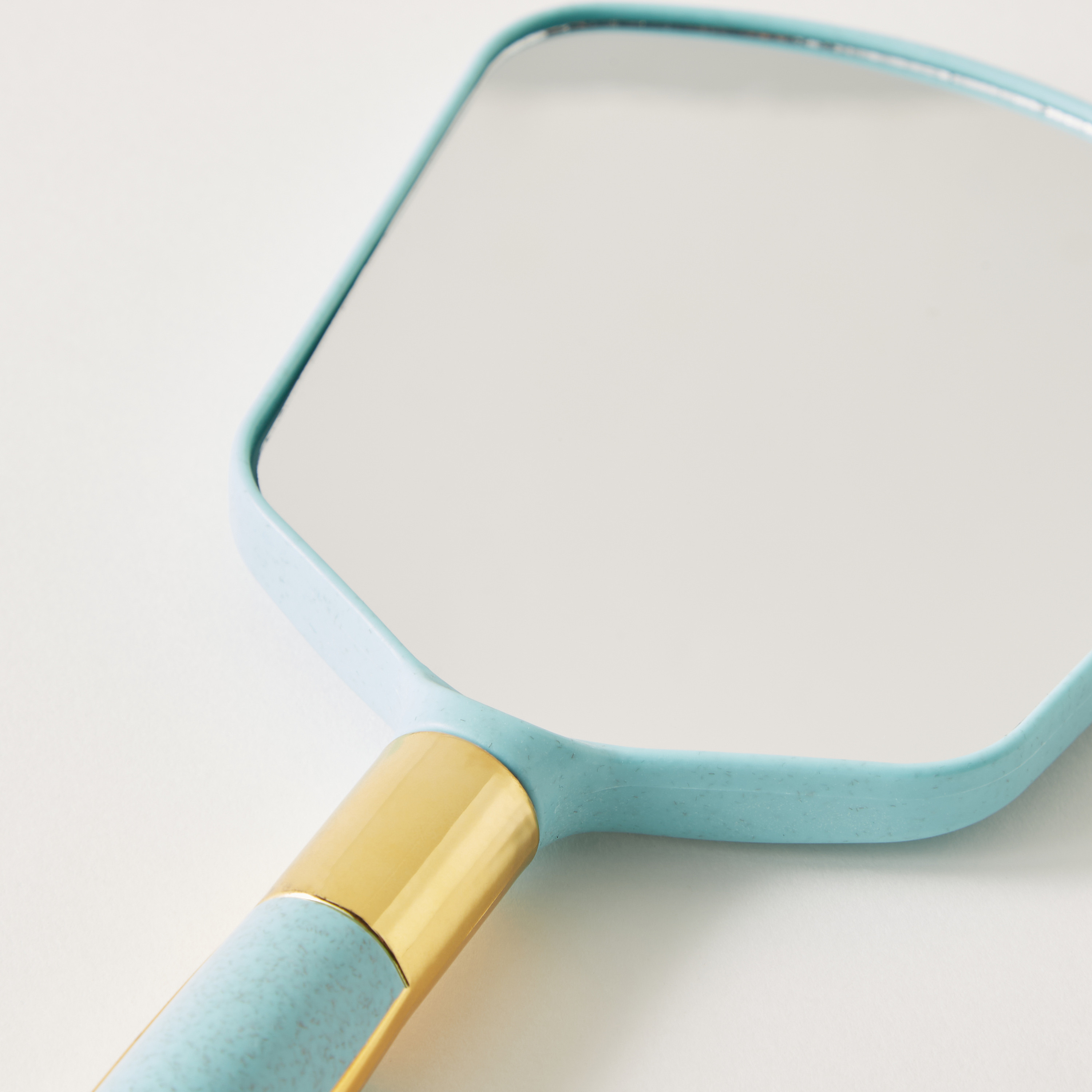 Findz Hand Mirror-beautyandpersonalcare-bathandbody-toolsandaccessories-bathaccessories-image-4