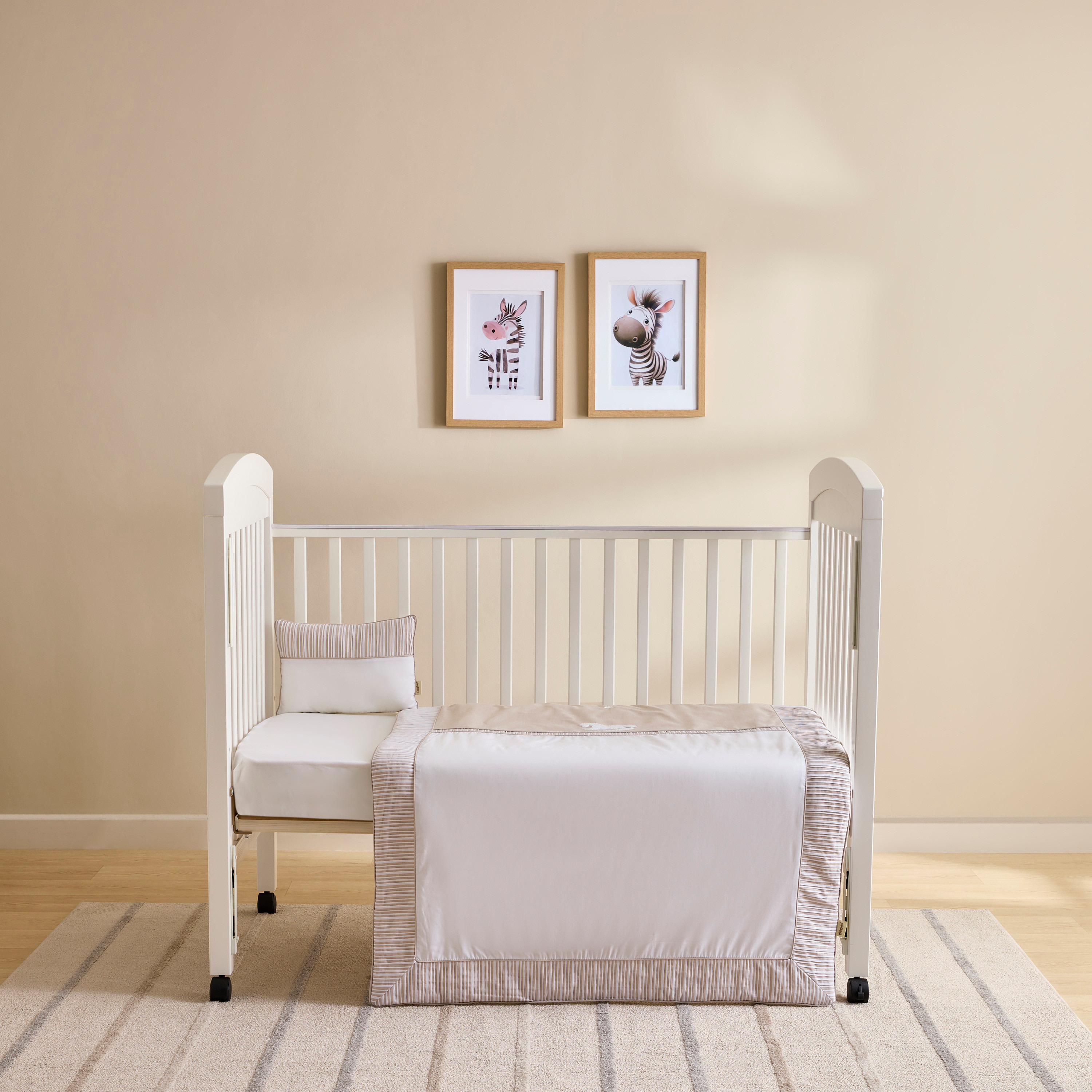 طقم مفروشات سرير قطعتين بتطريز حصان من جيجلز - 100x130 سم-baby-nursery-babybedding-image-3