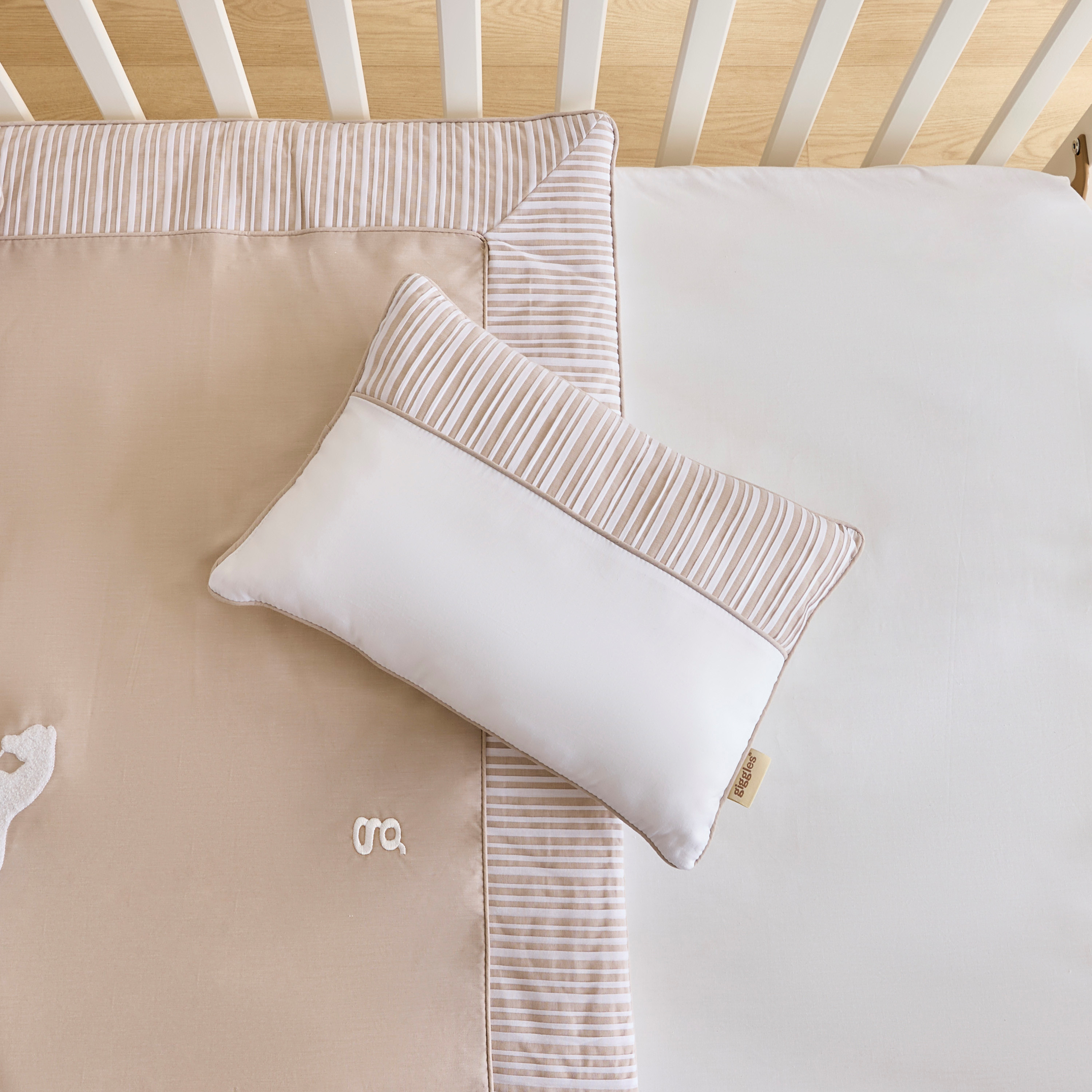 طقم مفروشات سرير قطعتين بتطريز حصان من جيجلز - 100x130 سم-baby-nursery-babybedding-image-6