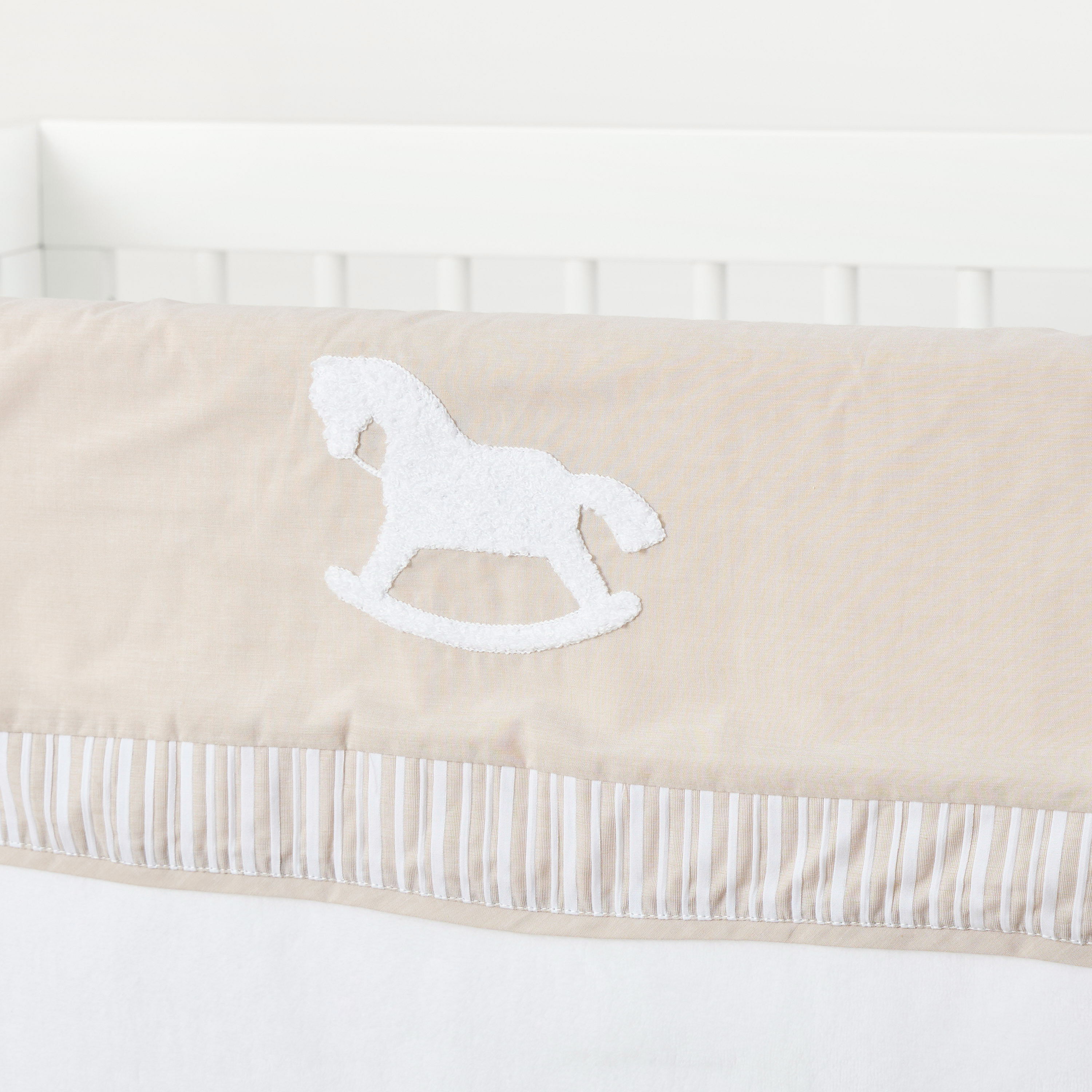 Giggles Rocking Horse Applique Detail Blanket-baby-nursery-blanketsandswaddles-blanketsandquilts-image-2