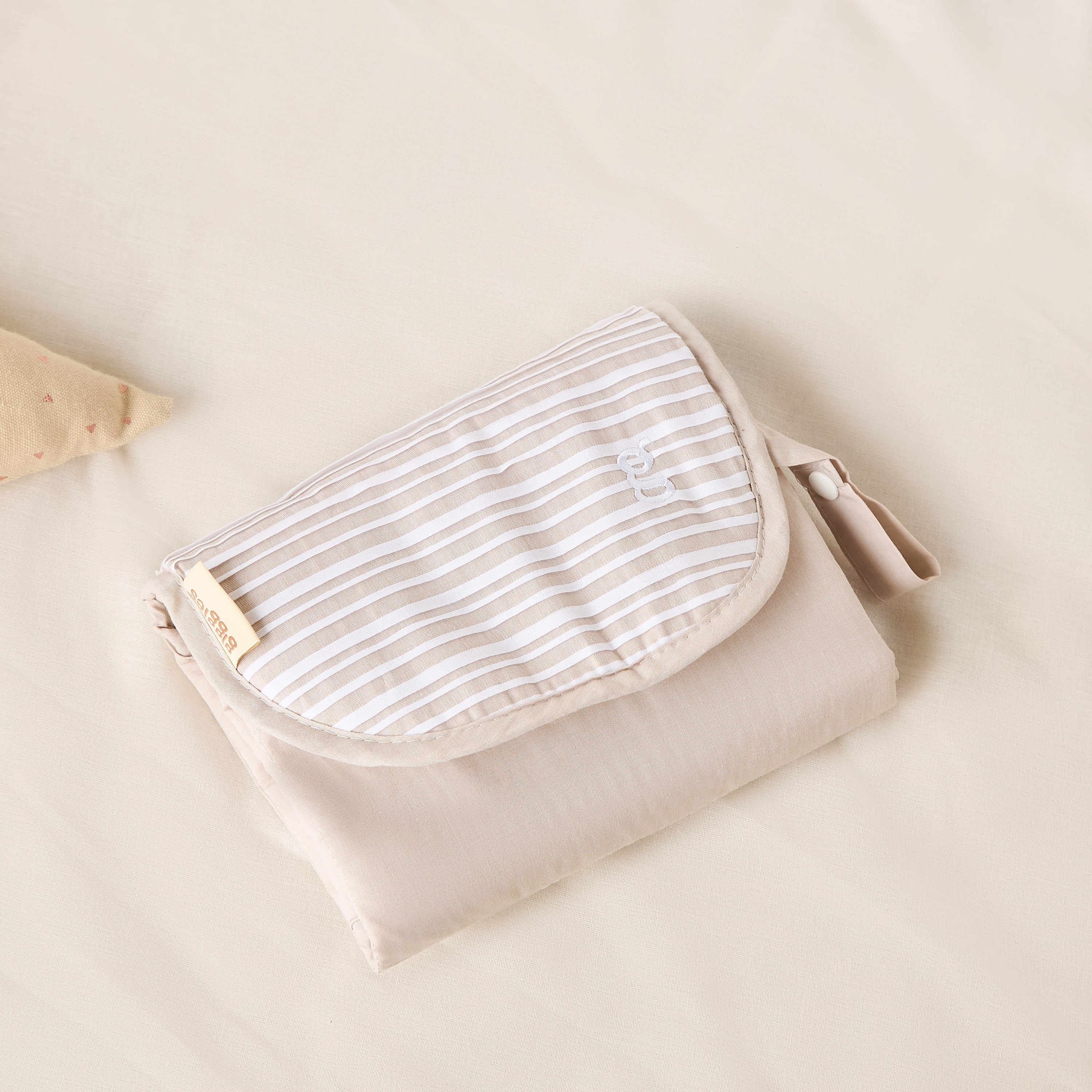 Giggles Changing Mat-baby-diapering-changingmats-image-3