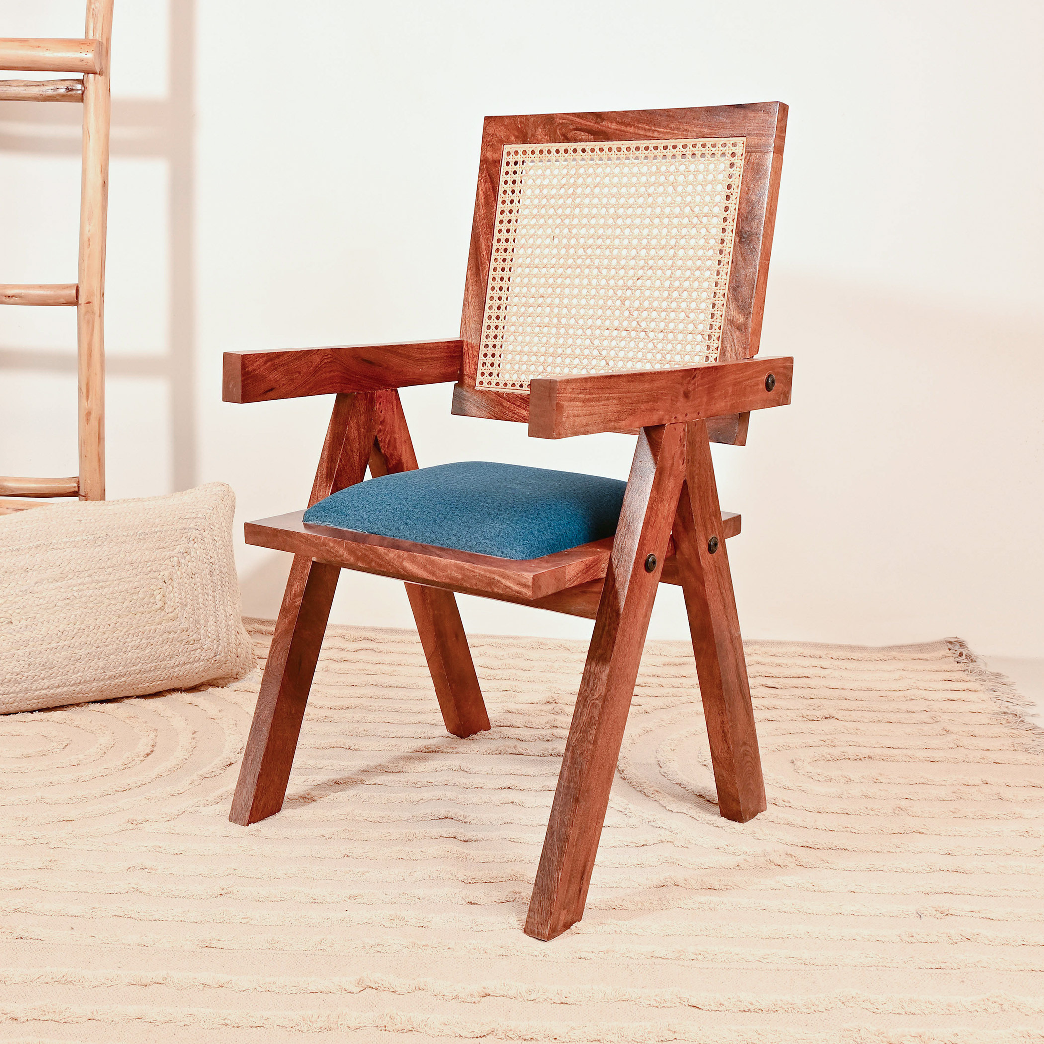كرسي خشبي بتفاصيل الروطان مع وسادة مرفقة من لايف ستايل-furniture-sofaandseating-armchairs-image-1