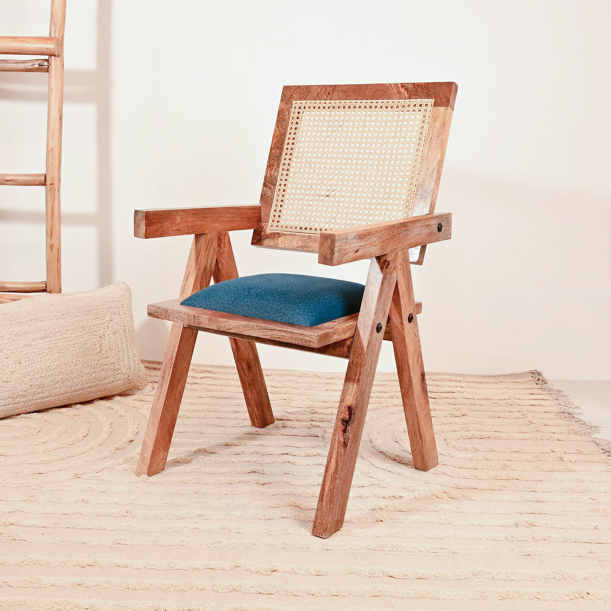 كرسي خشبي بتفاصيل الروطان مع وسادة مرفقة من لايف ستايل-furniture-sofaandseating-armchairs-image-1