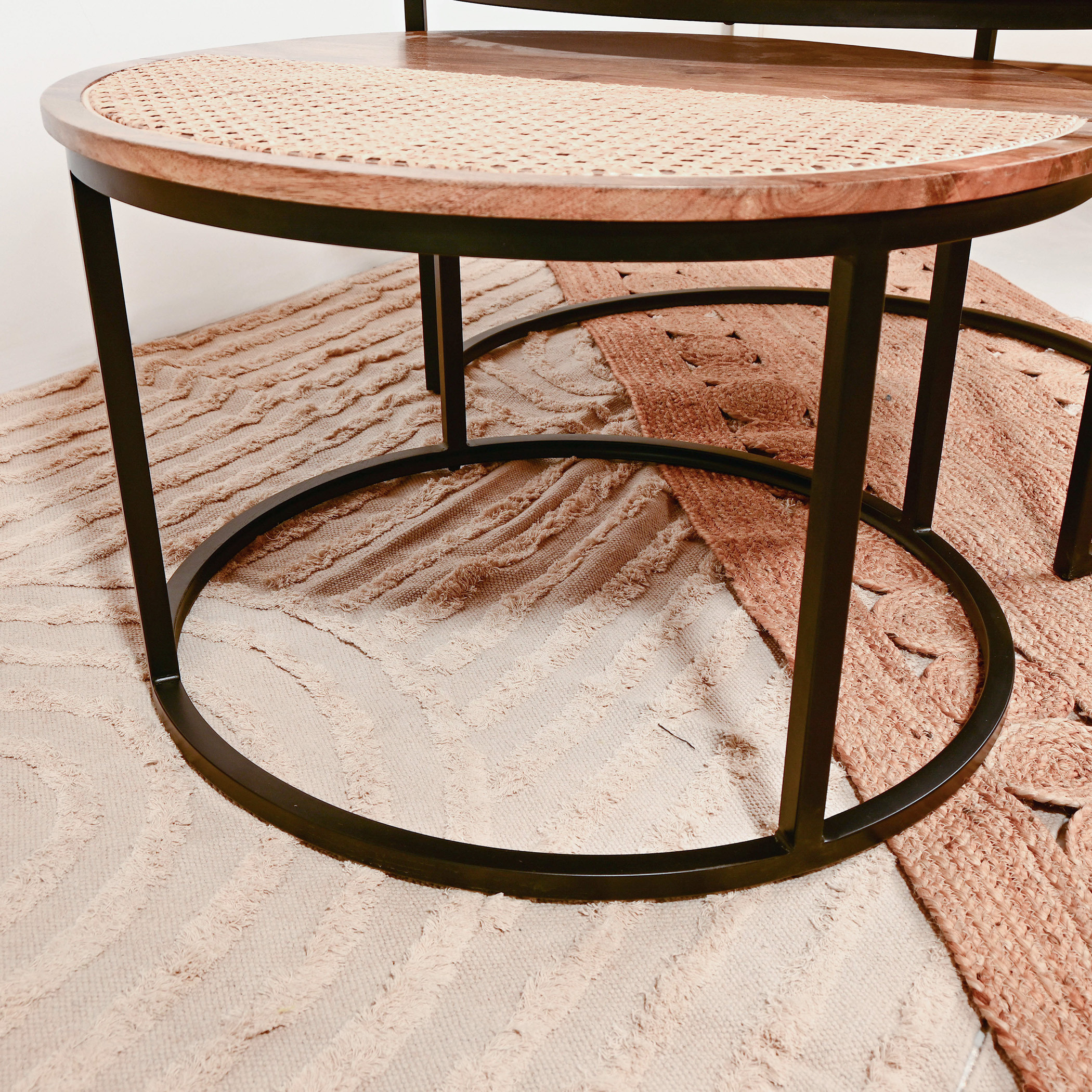 طقم طاولات خشبية متداخلة بتفاصيل روطان قطعتين من هوم كارفينج-furniture-livingroom-nestoftables-image-5
