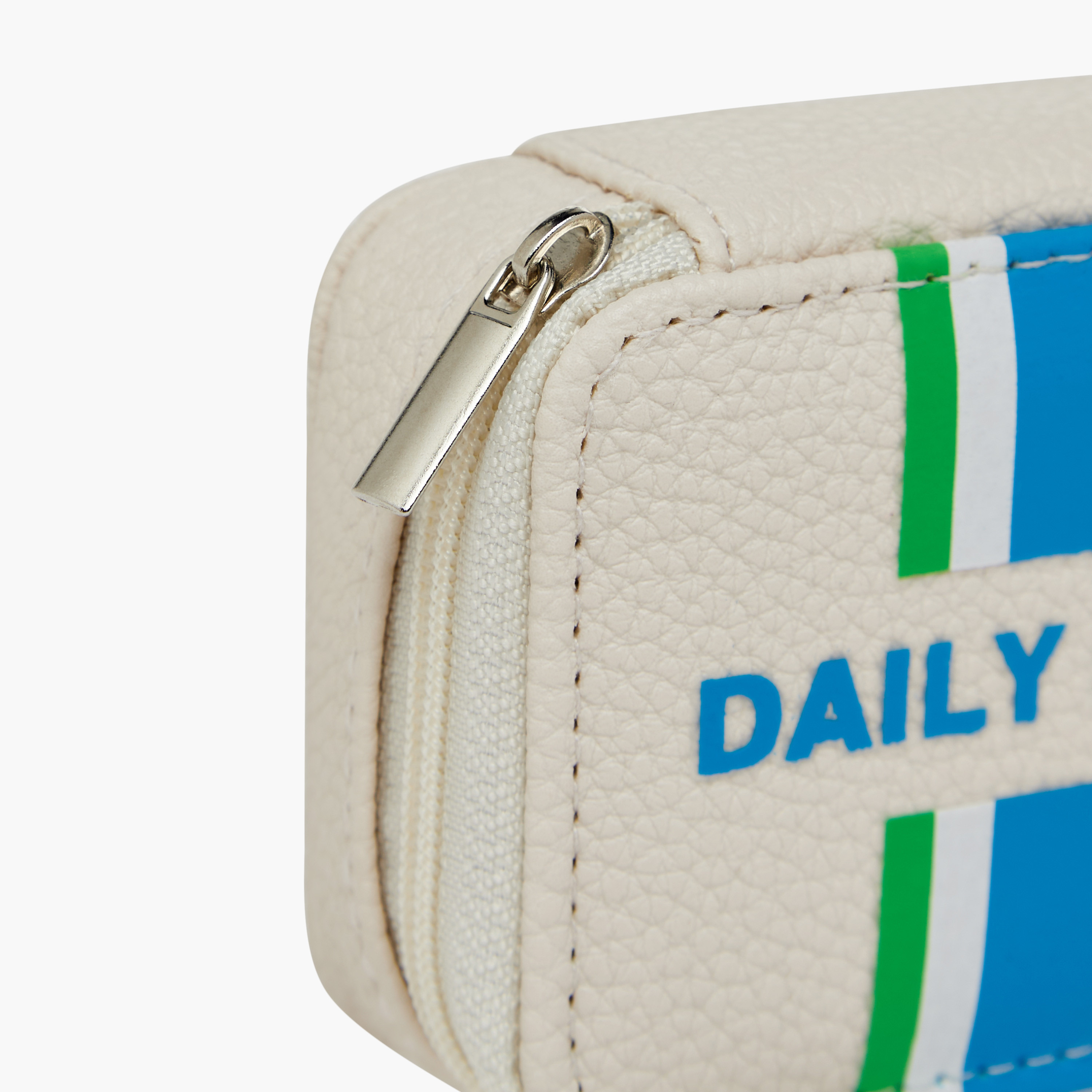 حافظة أدوية يومية مع شنطة صغيرة من فايندز-travel-accessories-image-6