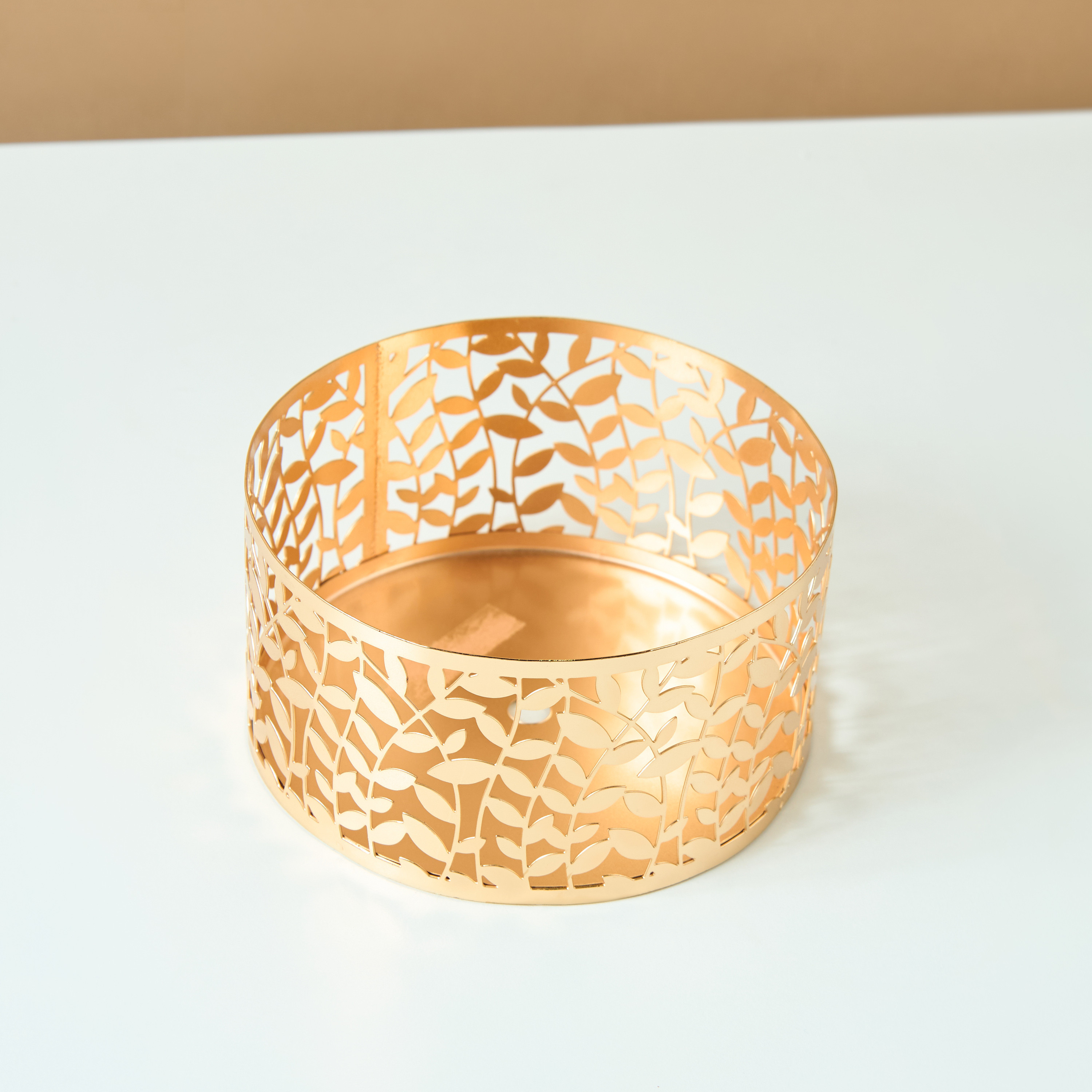 حامل شموع ميتاليك بارز الملمس مزين بأوراق الشجر - 7 سم-household-decor-candleholdersandlanterns-image-3