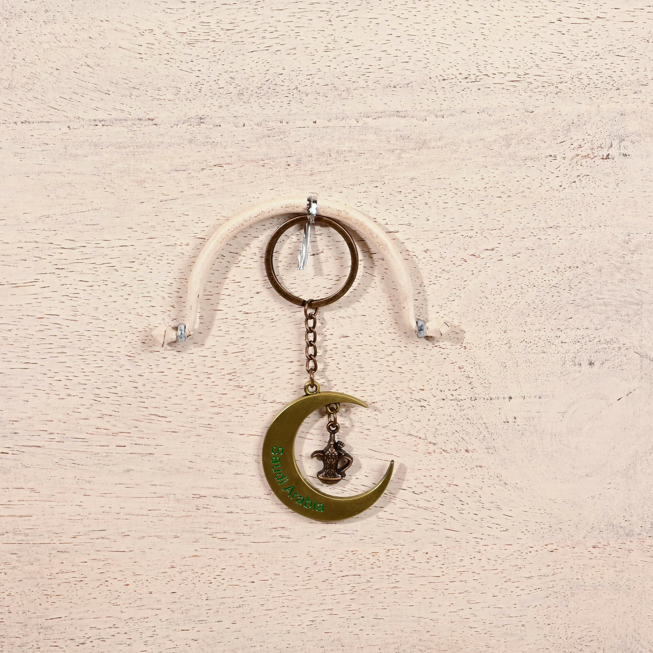 Home Carving Saudi Arabia Embossed Keyring with Dallah Charm-household-decor-decorativeobjectsandsculptures-image-4