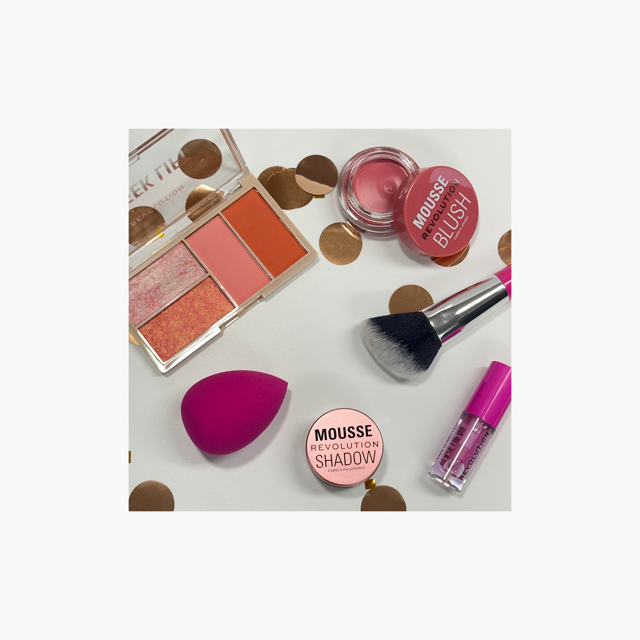 Makeup Revolution Cloud Blush and Glow Gift Set-beautyandpersonalcare-giftsets-image-3