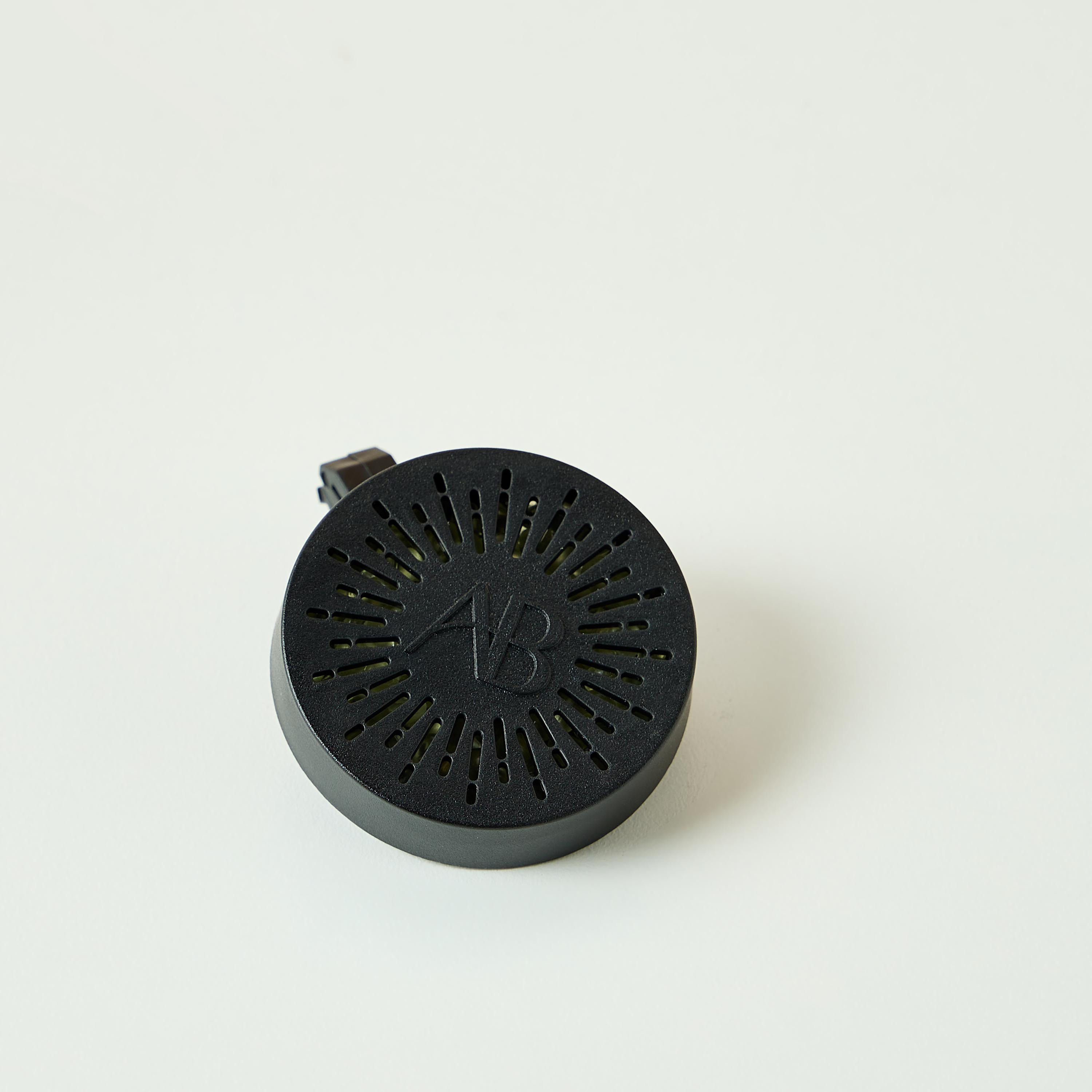 معطر سيارة برائحة الفانيليا الكريمية من أرومابوتانيكال-household-homefragrance-carfragrance-image-3