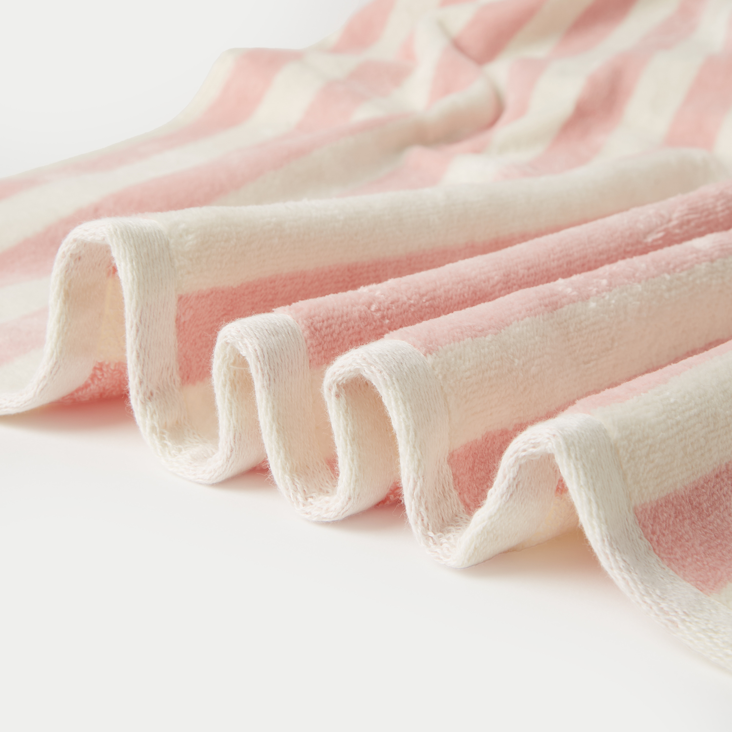 Giggles Striped Bath Towel - 70x140 cm-baby-bathandcare-towels-image-3