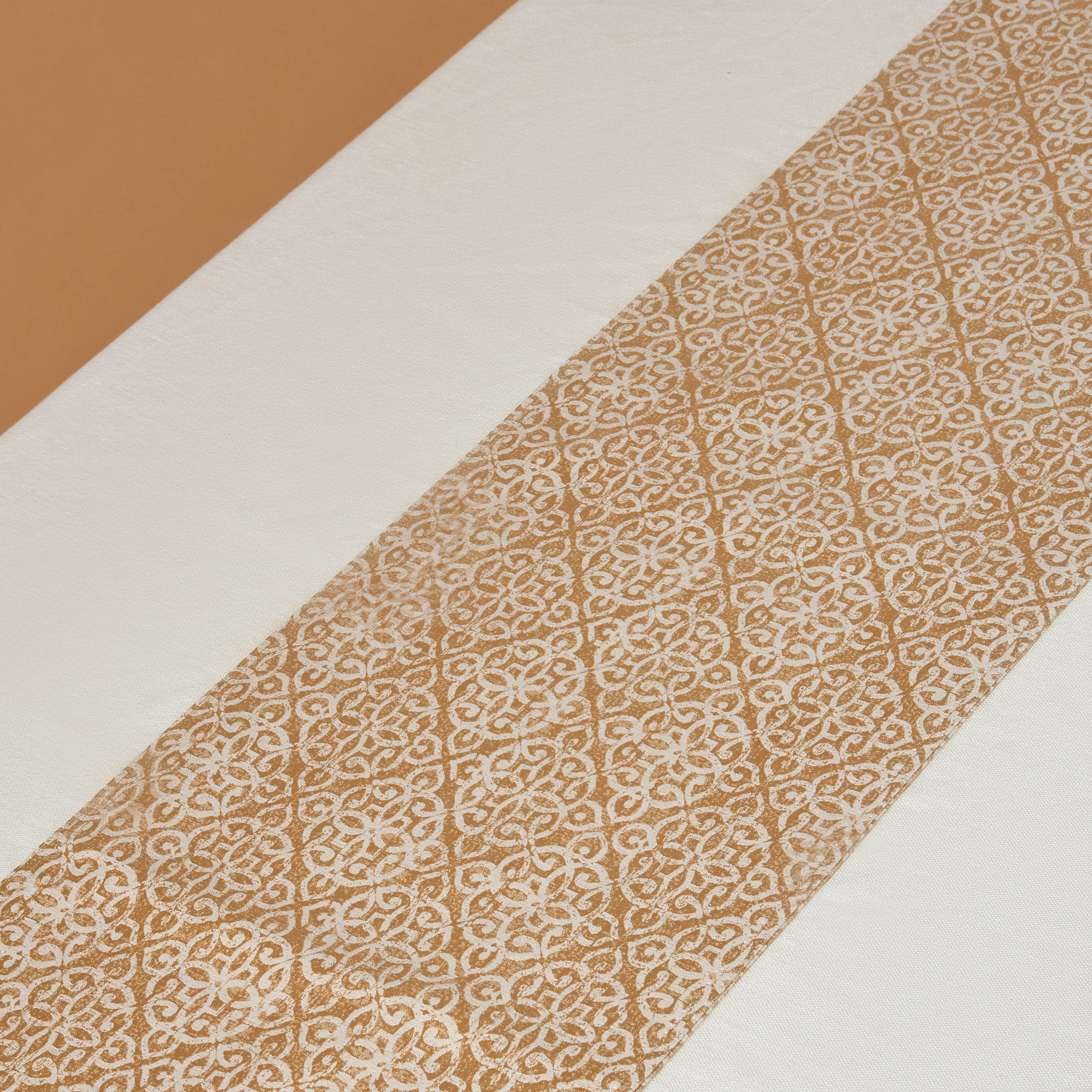 Damask Jacquard Textured Runner -  33x260 cms-household-dining-tablelinen-runnersandtablecovers-image-3