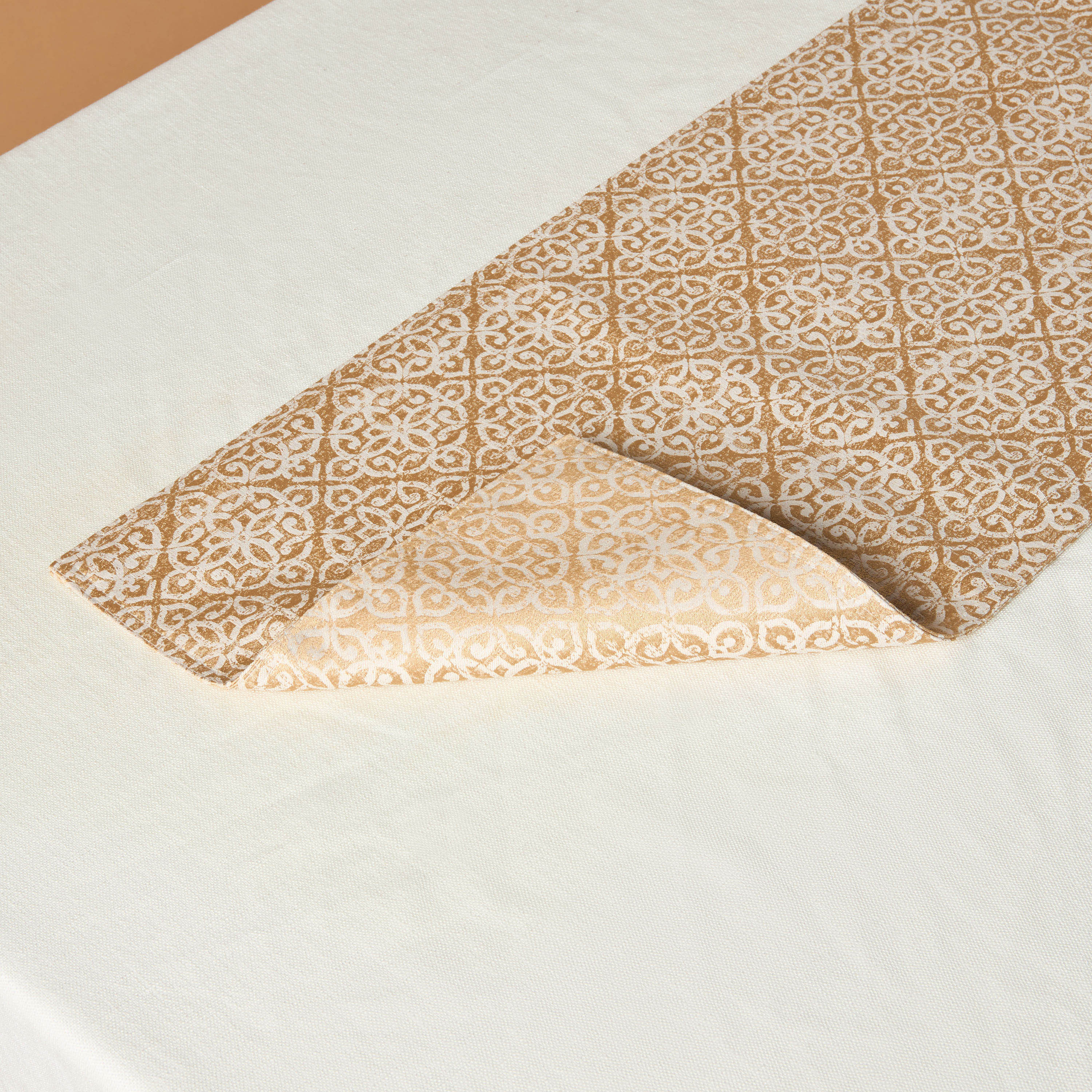 Damask Jacquard Textured Runner -  33x260 cms-household-dining-tablelinen-runnersandtablecovers-image-5
