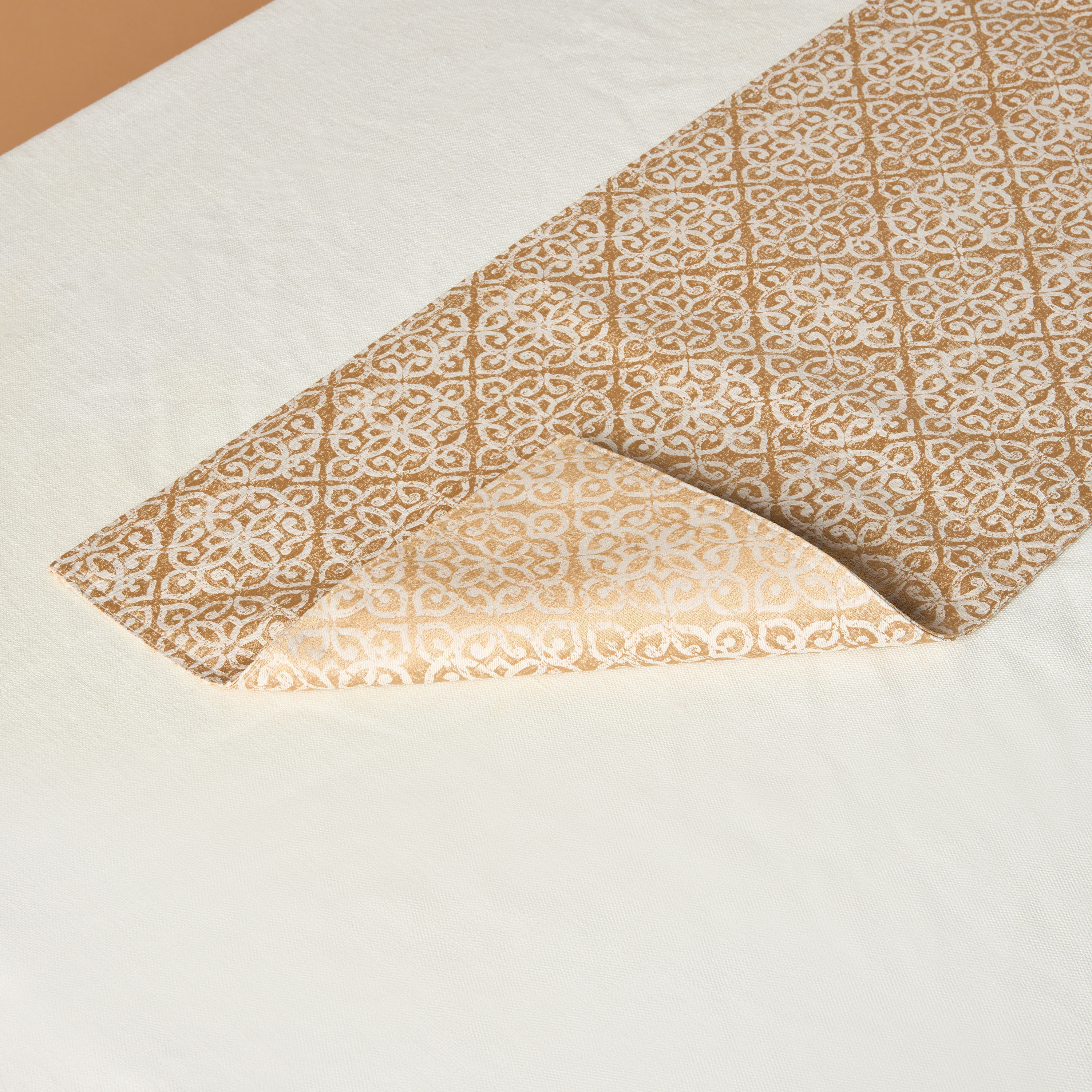 Damask Jacquard Runner - 33x180 cms-household-dining-tablelinen-runnersandtablecovers-image-5