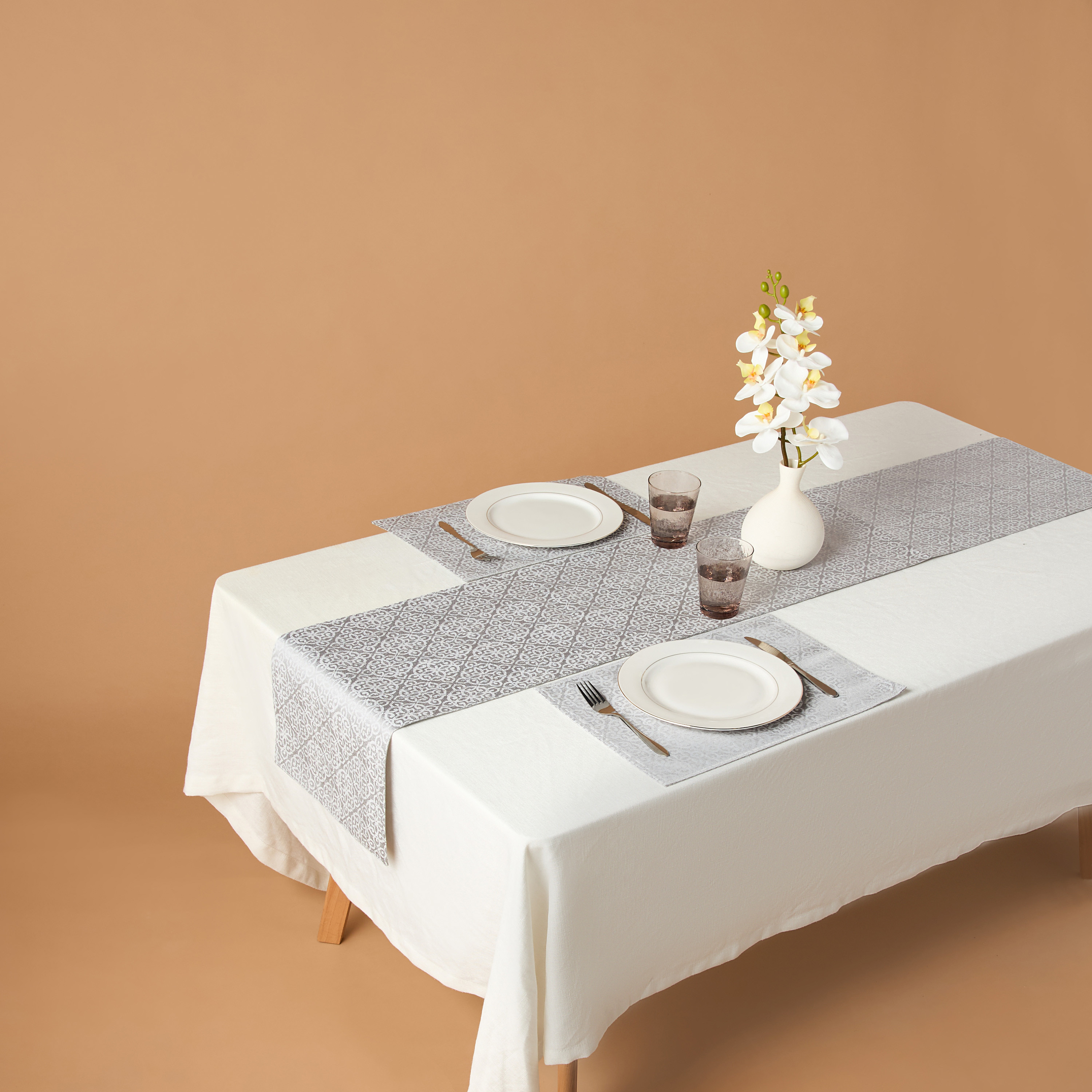Damask Jacquard Runner - 33x260 cms-household-dining-tablelinen-runnersandtablecovers-image-1