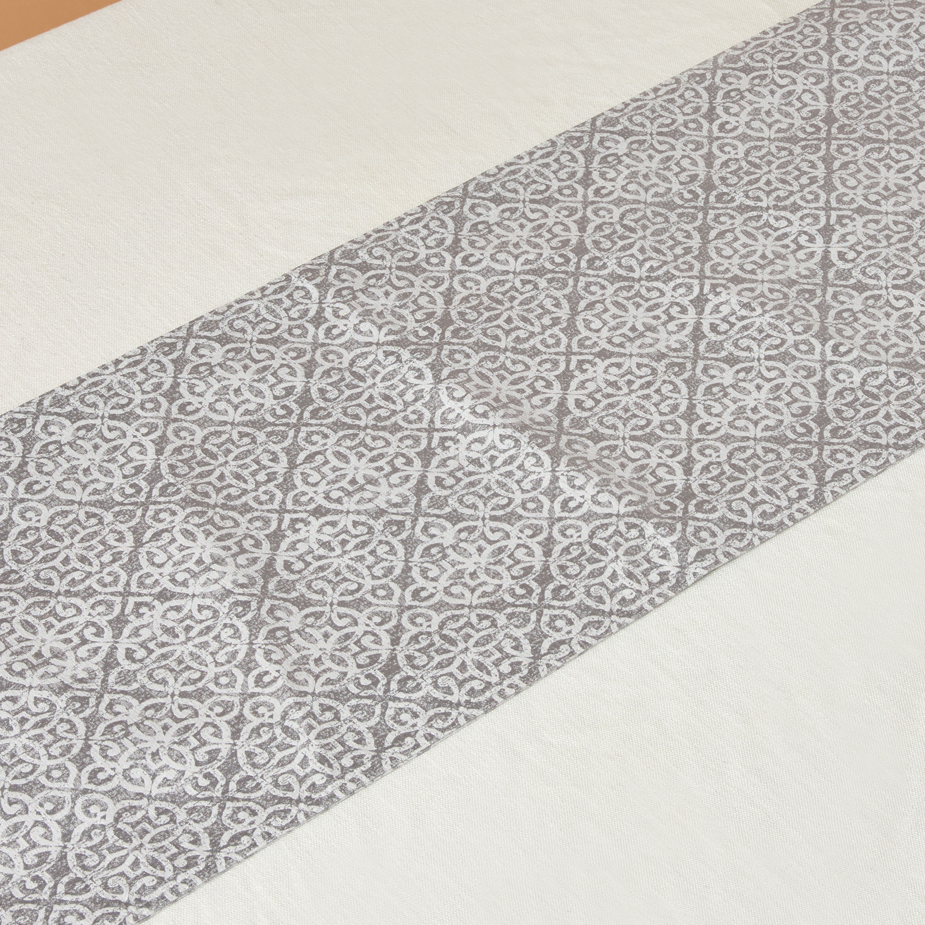 Damask Jacquard Runner - 33x260 cms-household-dining-tablelinen-runnersandtablecovers-image-5