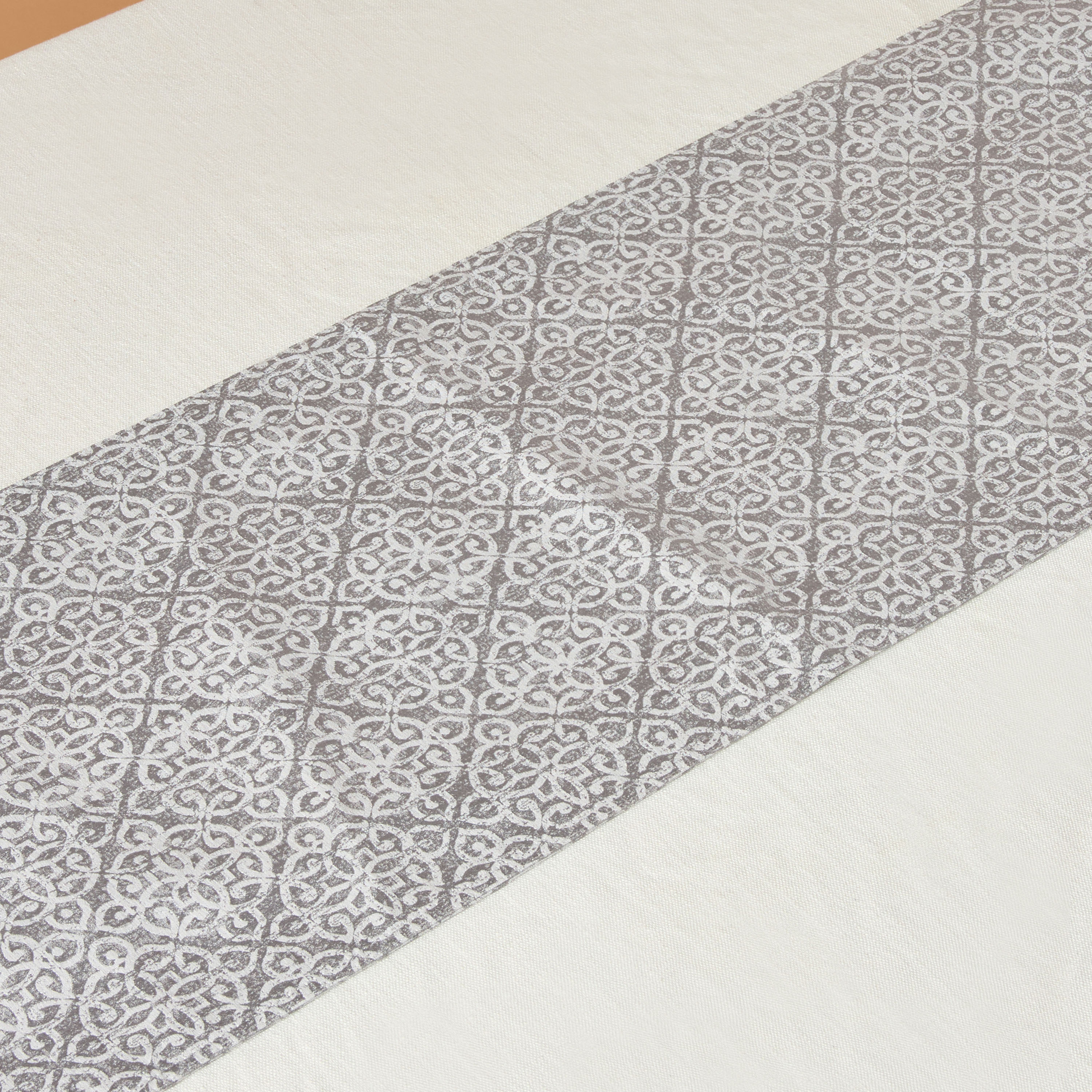 Damask Jacquard Runner - 33x180 cms-household-dining-tablelinen-runnersandtablecovers-image-3