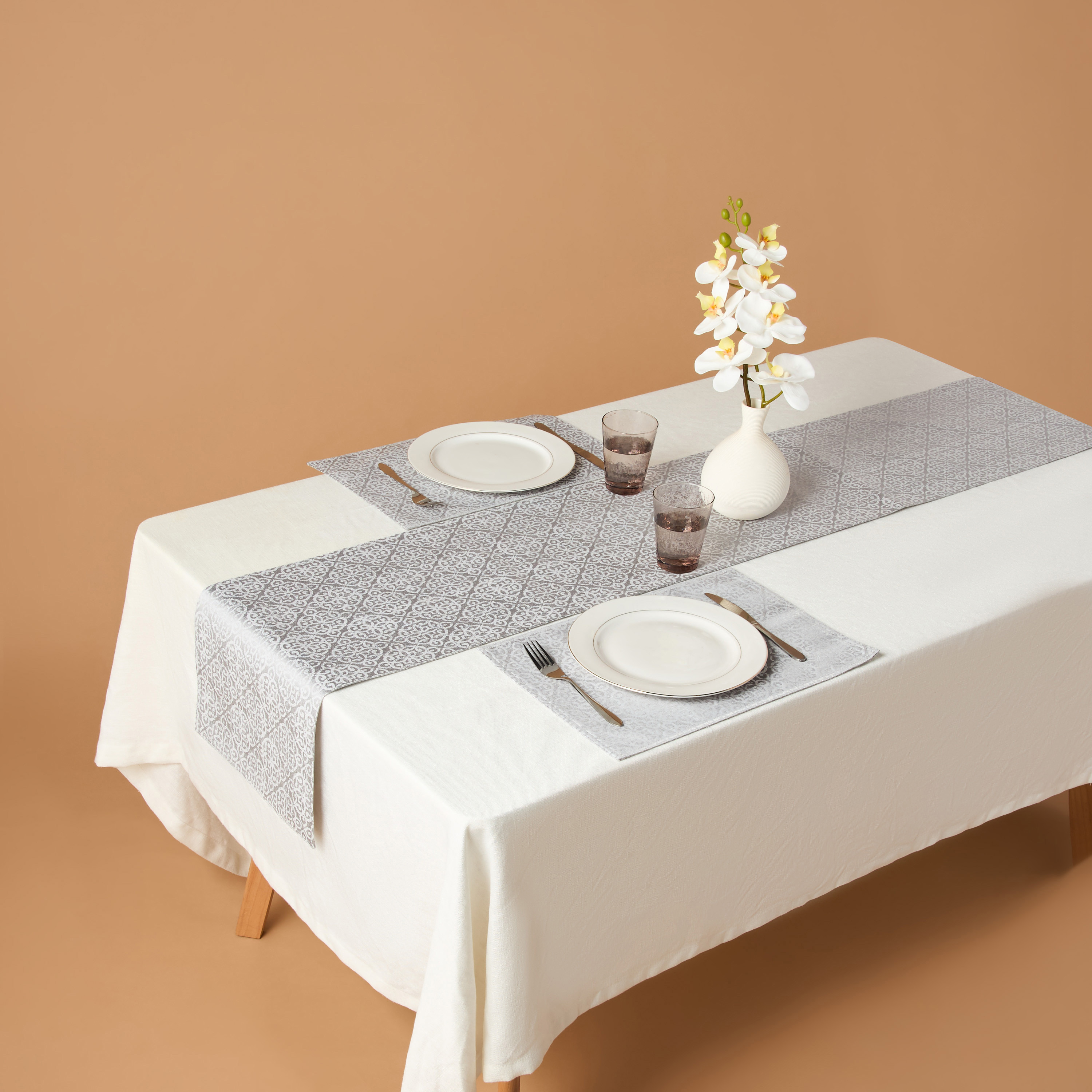 Damask 2-Piece Jacquard Placemat Set - 30x45 cms-household-dining-tablelinen-placemats-image-1