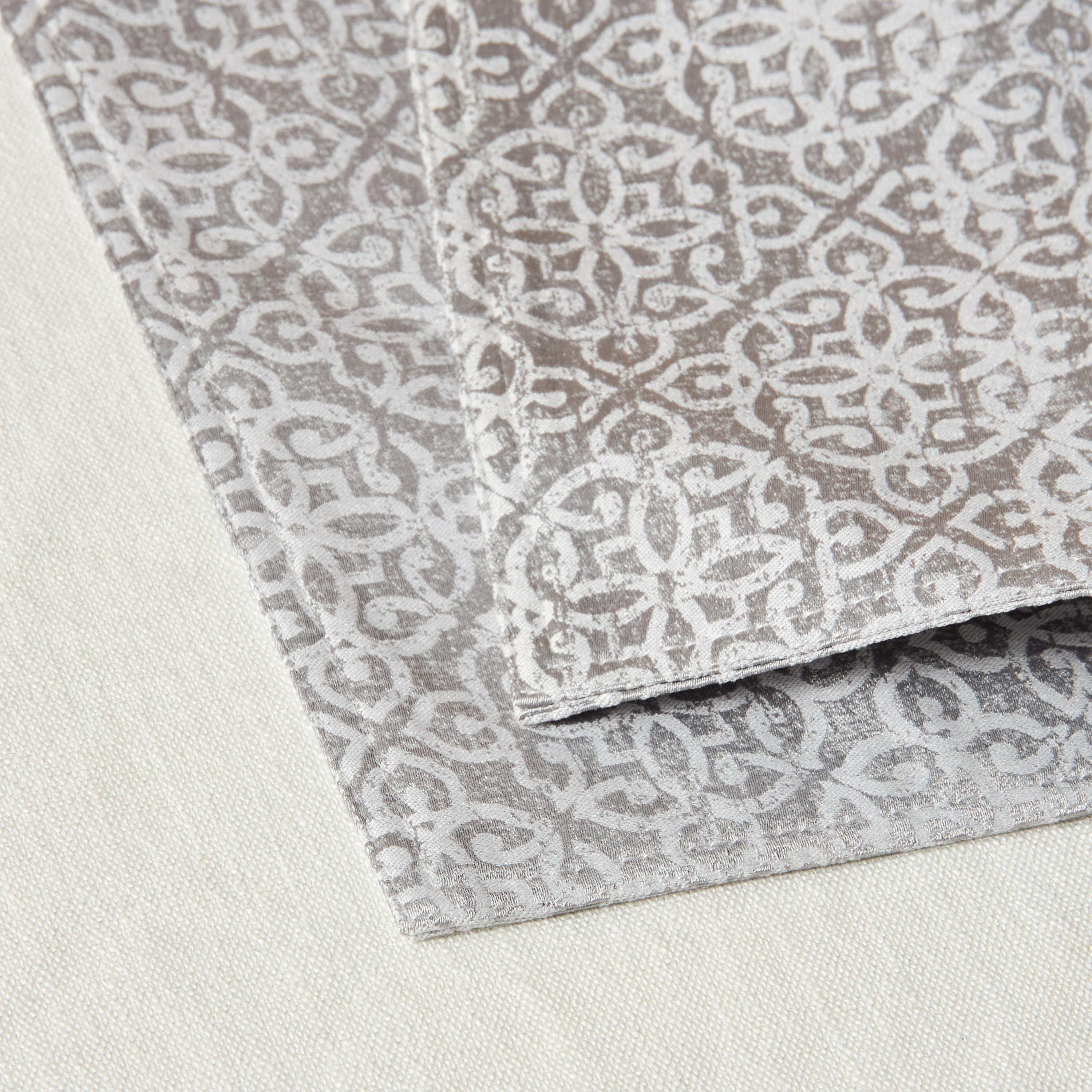 Damask 2-Piece Jacquard Placemat Set - 30x45 cms-household-dining-tablelinen-placemats-image-4