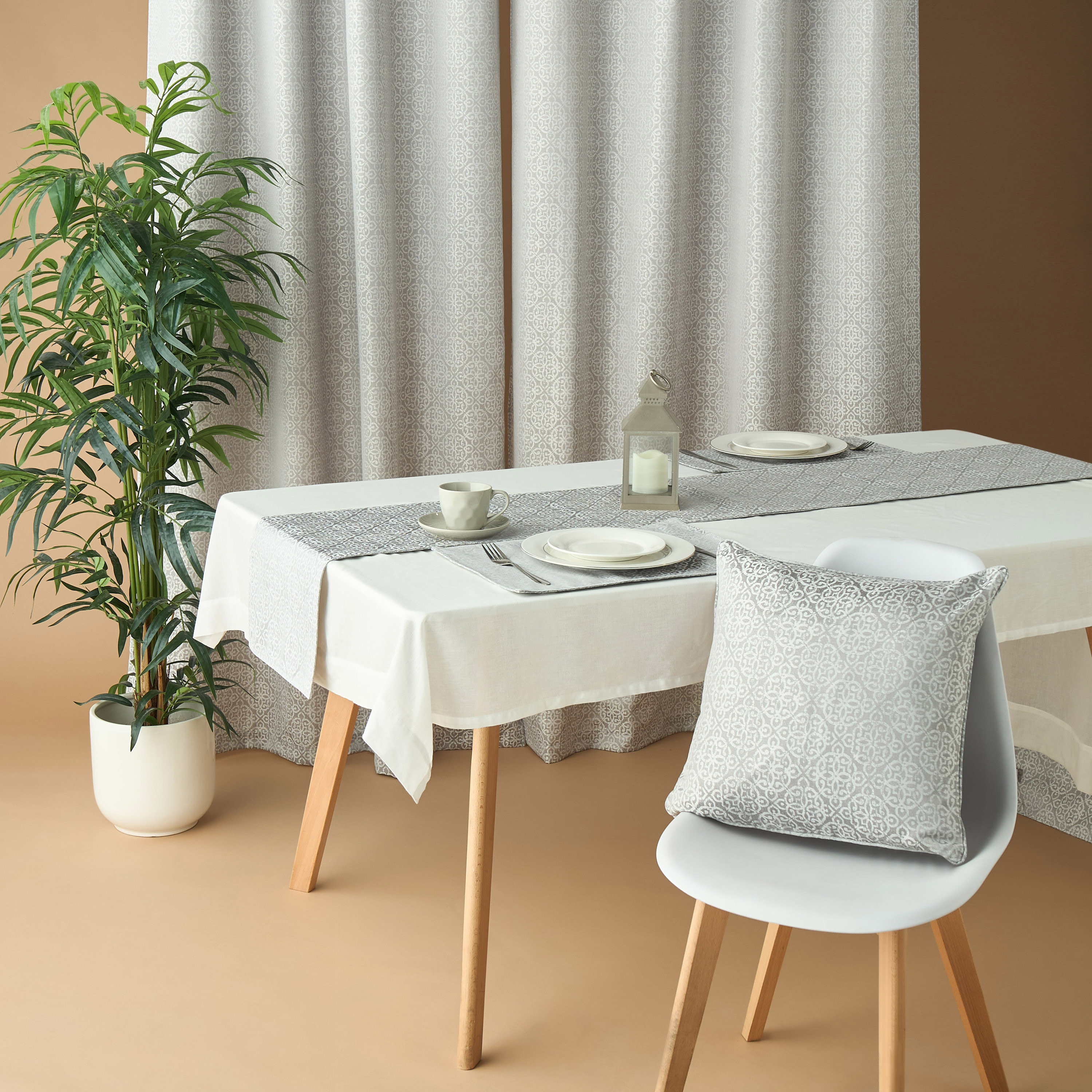 Damask 2-Piece Jacquard Placemat Set - 30x45 cms-household-dining-tablelinen-placemats-image-5