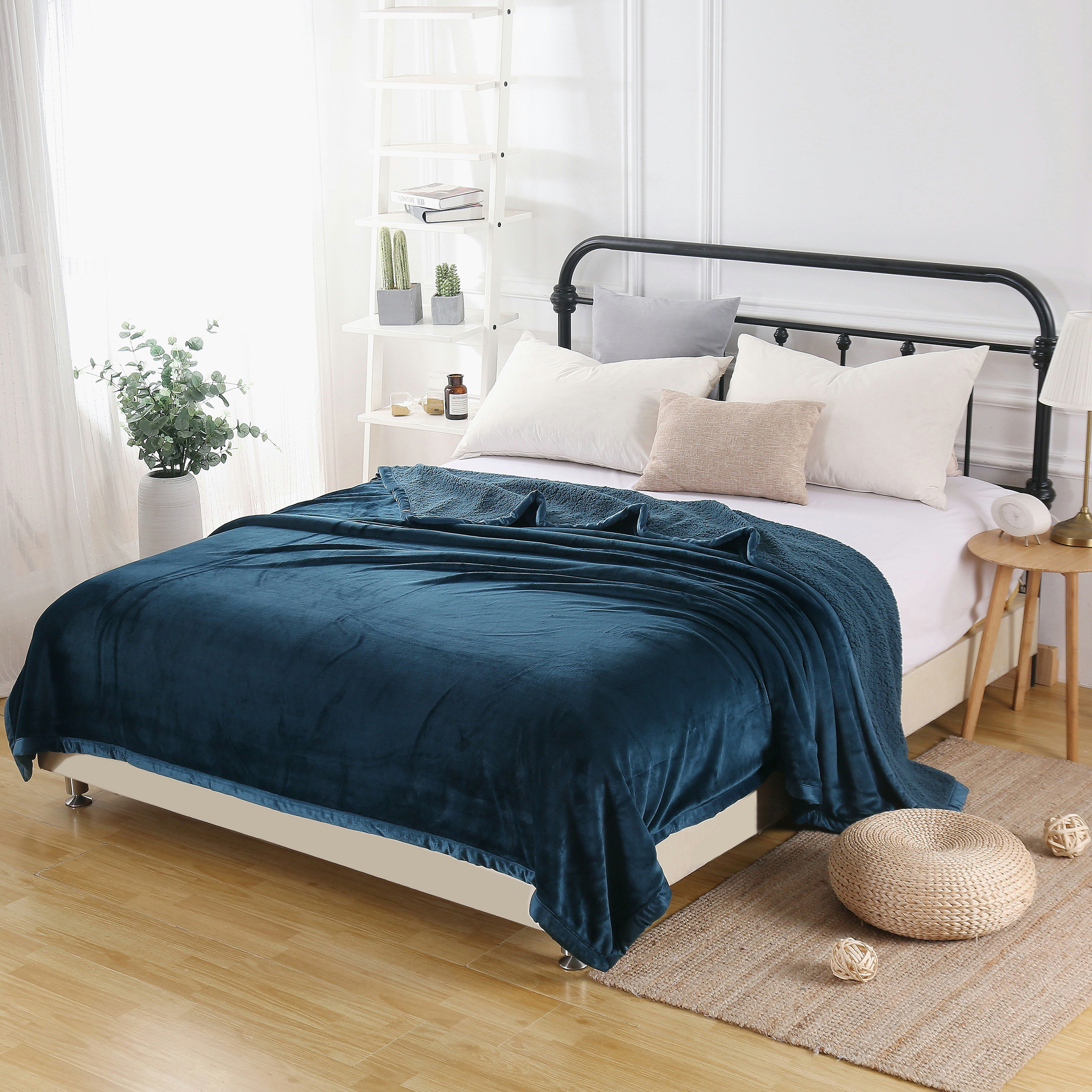 بطانية فلانيل شيربا من كارلين ديكور - 200x220 سم-household-bedding-blankets-image-1