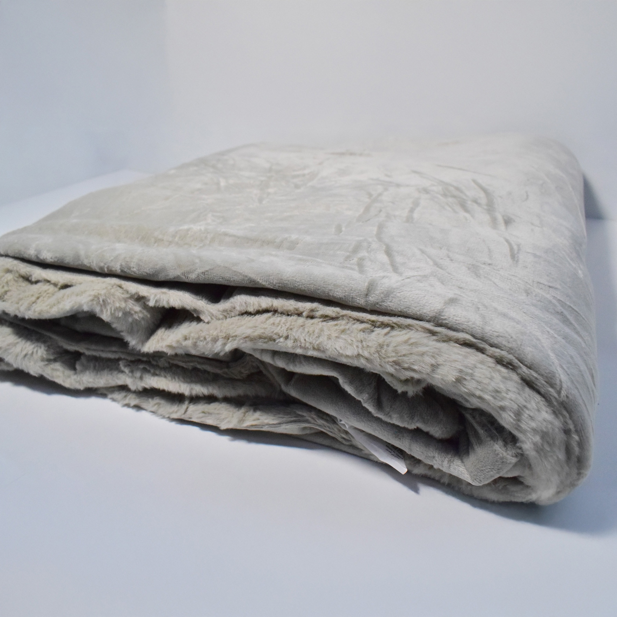 بطانية فلانيل مزدوجة سادة من فرو الأرانب من كارلين ديكور - 200×220 سم-household-bedding-blankets-image-1