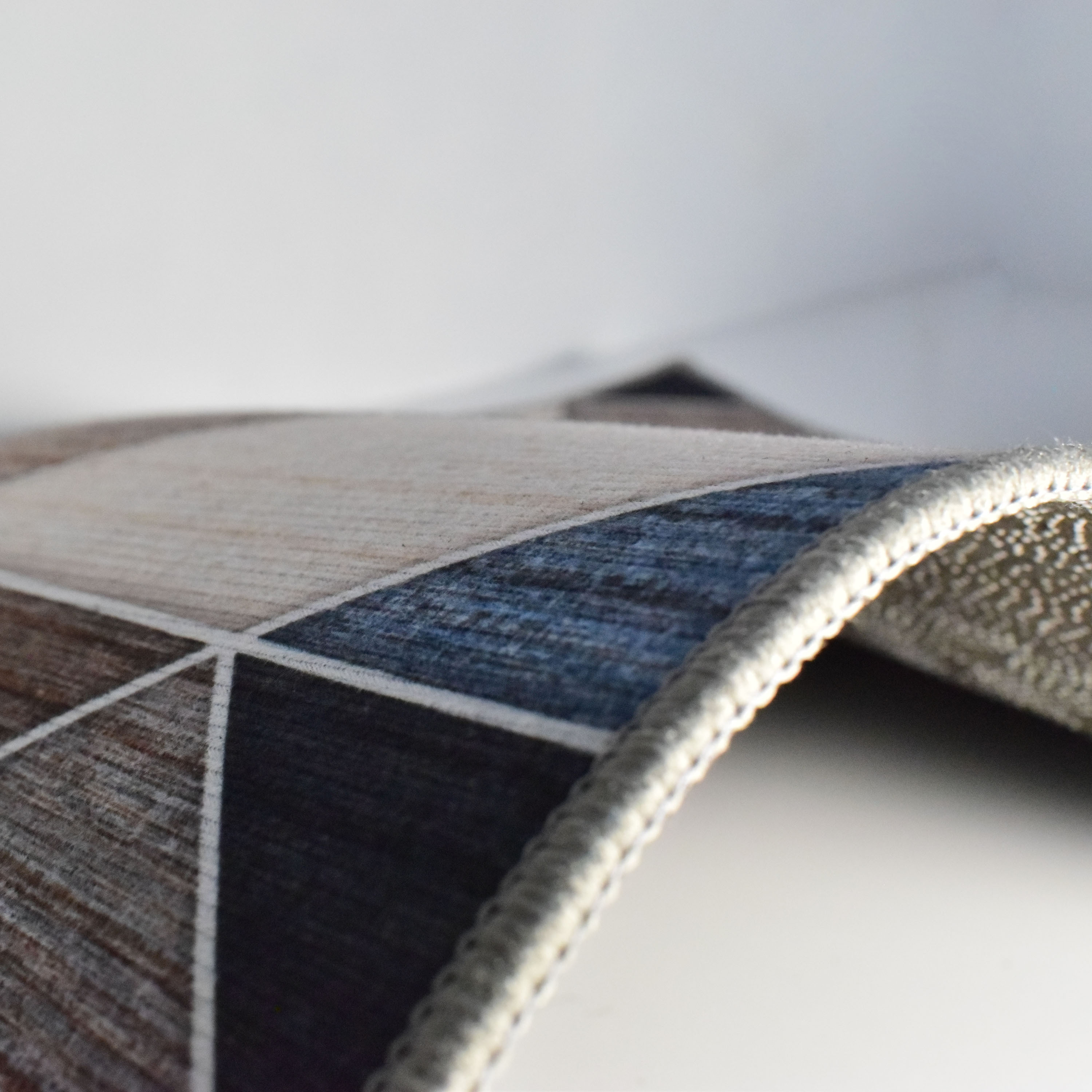 سجادة باب بطبعات جرافيك ثلاثية الأبعاد من كارلين - 40×60 سم-household-rugsandcarpets-doormats-image-2