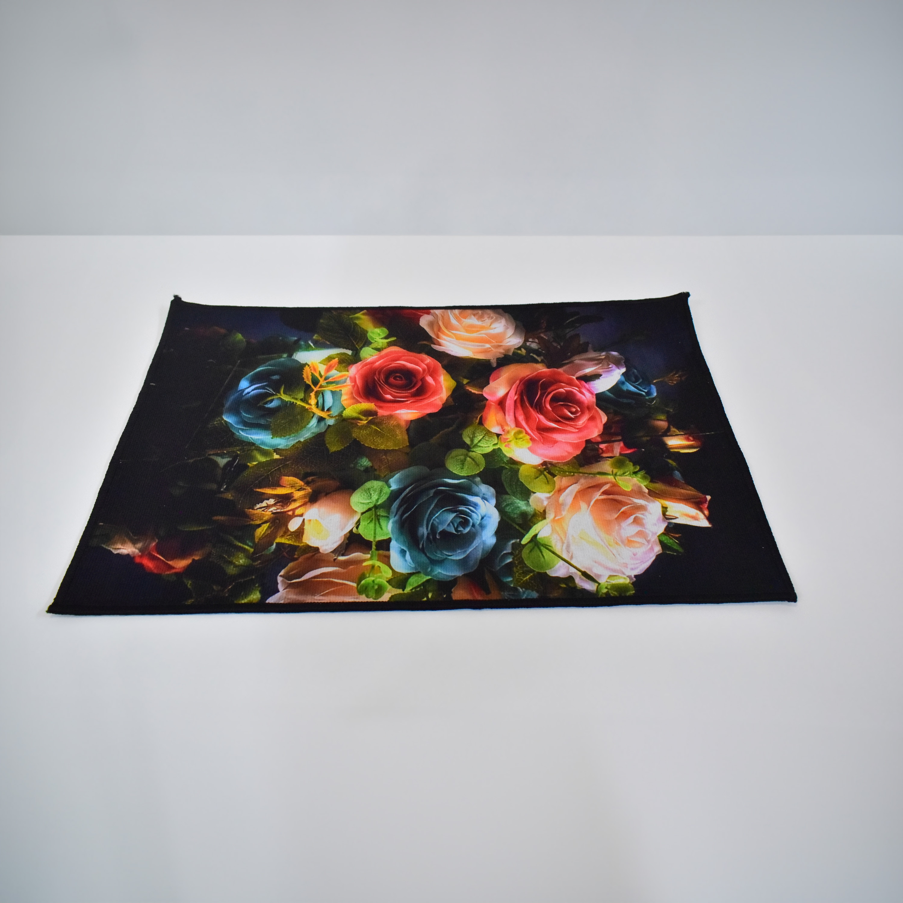 سجادة باب مضادة للانزلاق بطبعات زهرية ثلاثية الأبعاد من كارلين - 40×60 سم-household-rugsandcarpets-doormats-image-1