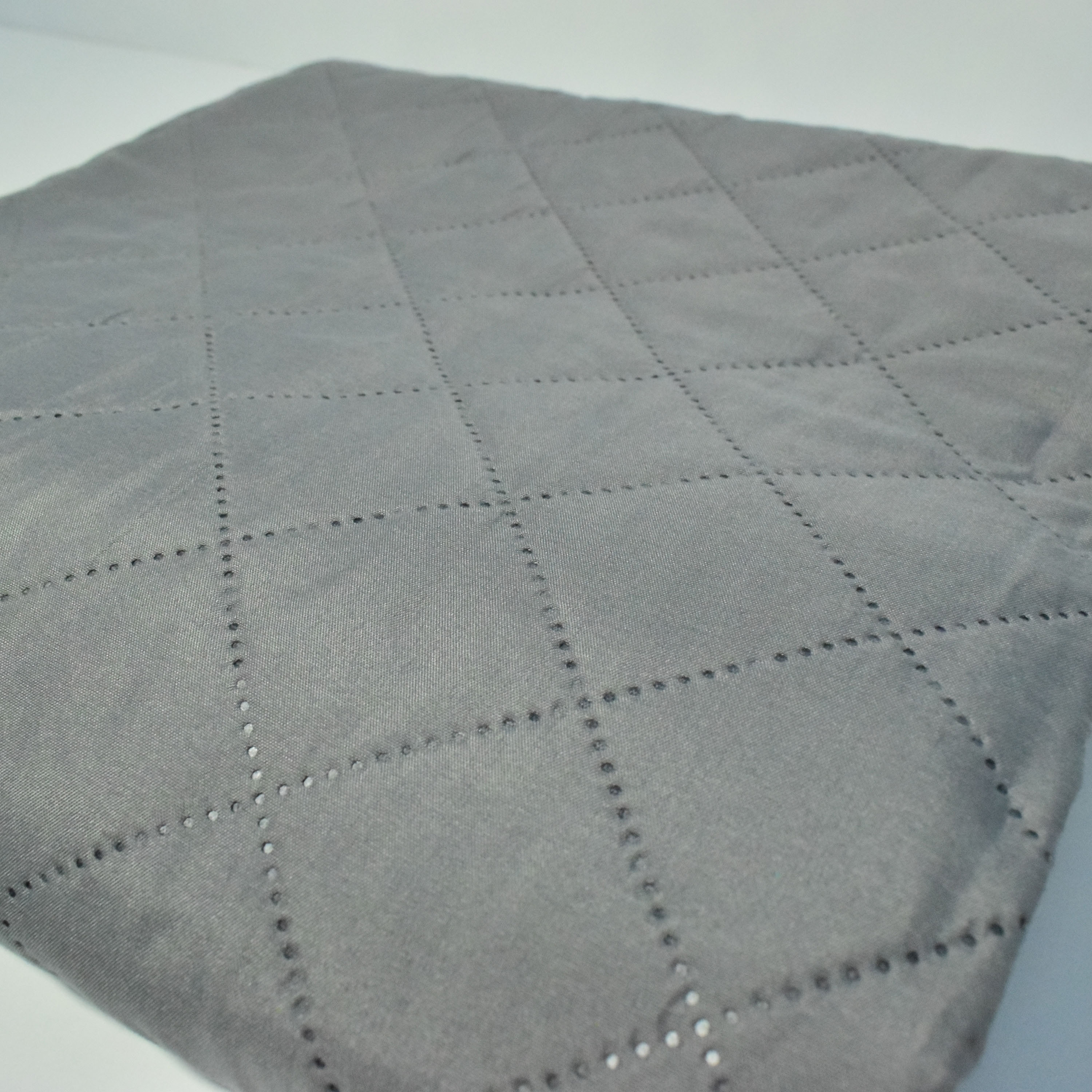 مفرش سرير كينج مبطن من كارلين ديكور - 220x240 سم-household-bedding-comfortersandbedspreads-bedspreads-image-3
