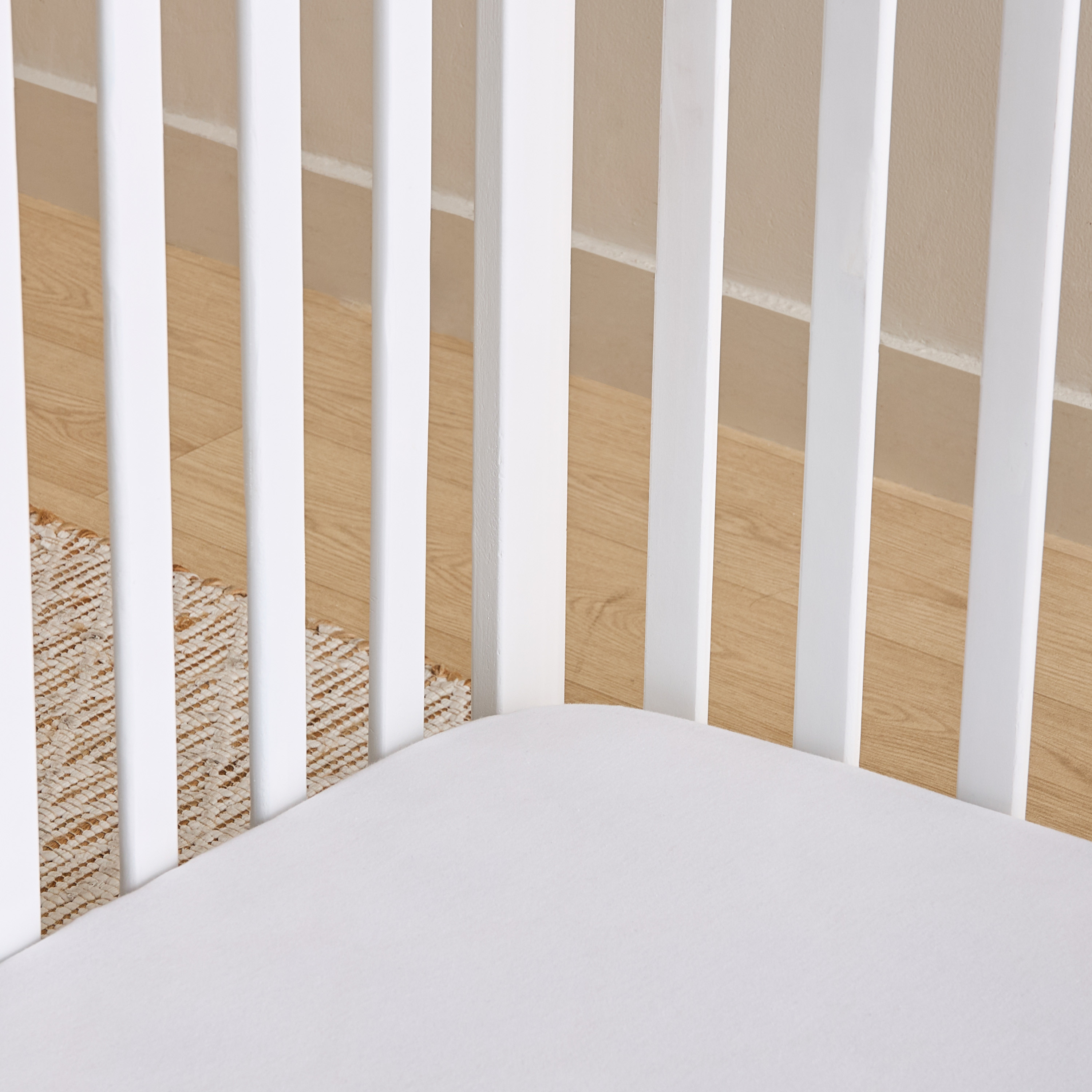 سرير أطفال بارتفاع قابل للتعديل دارفين من جونيورز - (حتى 3 سنوات)-baby-nursery-furniture-cribsandbeds-babycribs-image-10