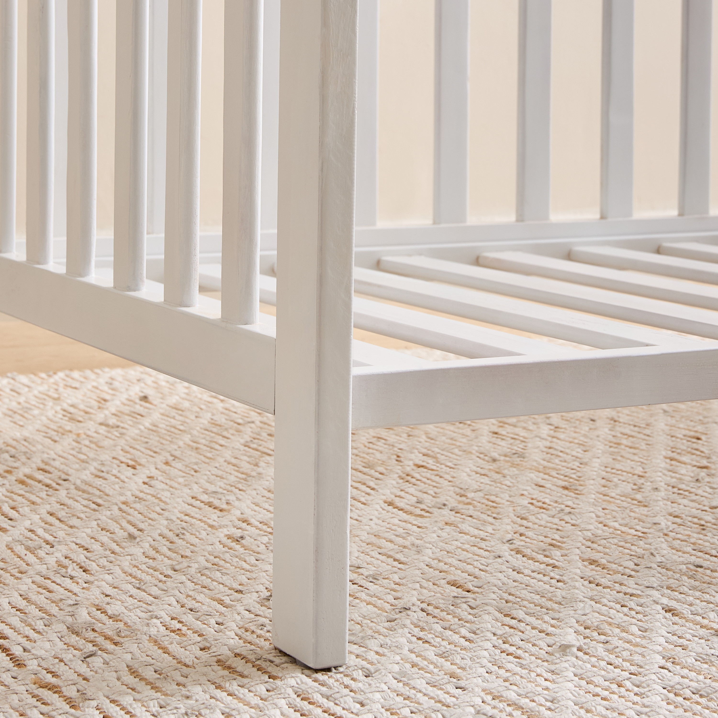 سرير أطفال بارتفاع قابل للتعديل دارفين من جونيورز - (حتى 3 سنوات)-baby-nursery-furniture-cribsandbeds-babycribs-image-12