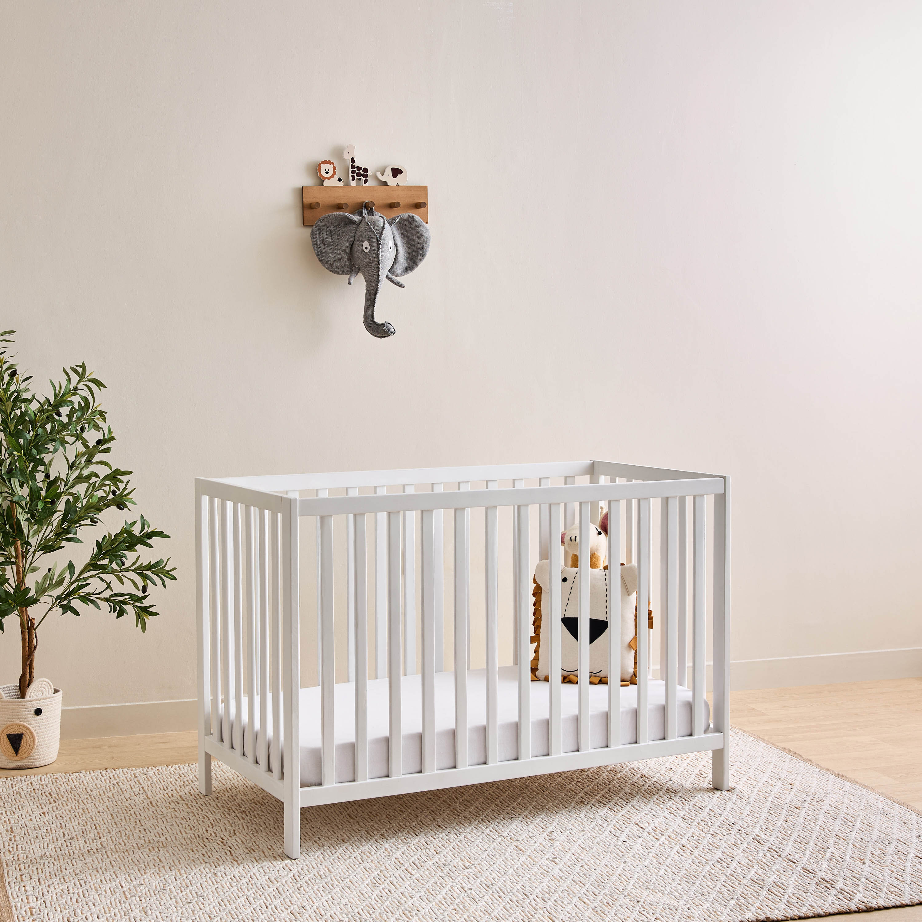 سرير أطفال بارتفاع قابل للتعديل دارفين من جونيورز - (حتى 3 سنوات)-baby-nursery-furniture-cribsandbeds-babycribs-image-2
