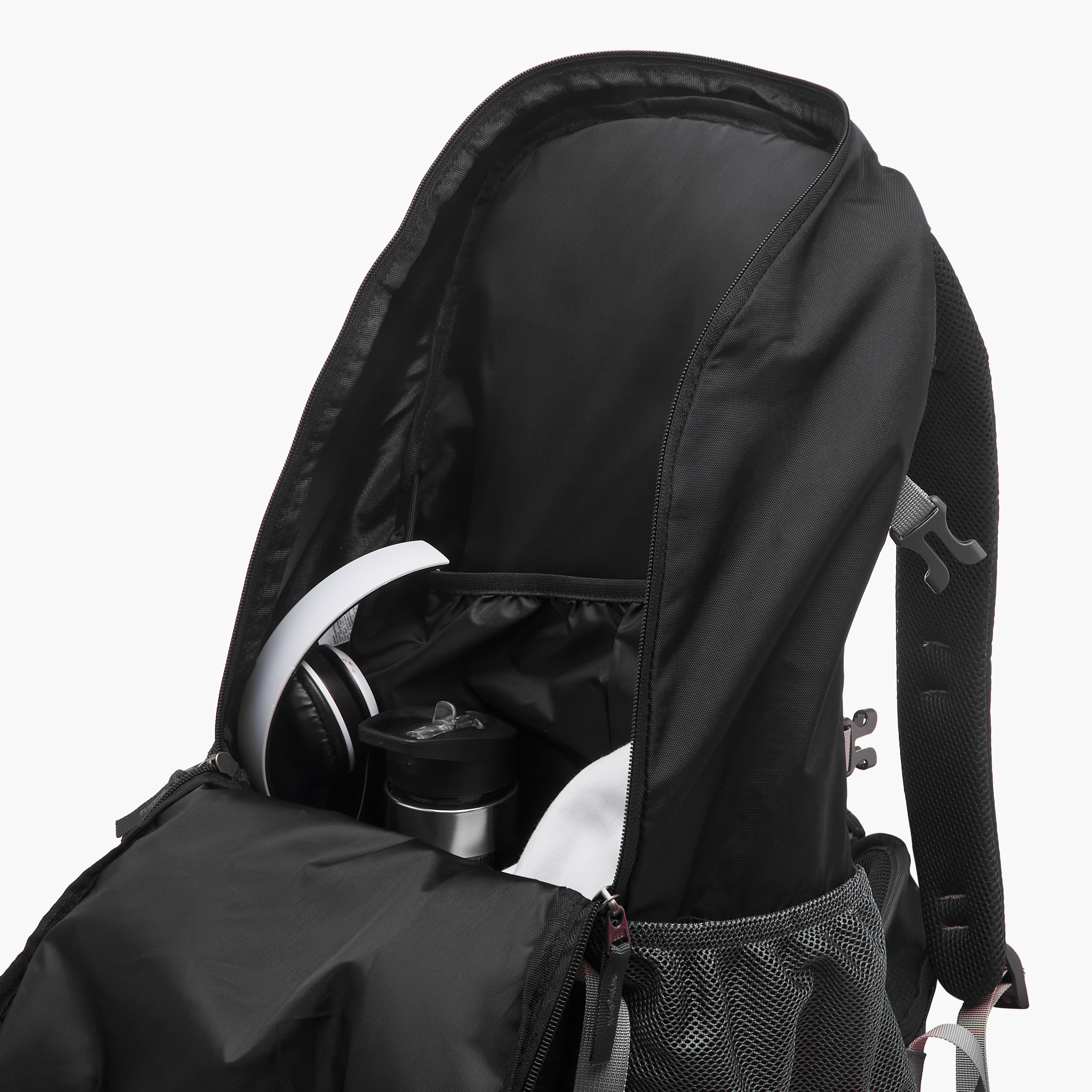 شنطة ظهر بطبعات شعار وسحاب إغلاق وحزام قابل للتعديل من كابا - 34×54×16 سم-men-bags-image-11